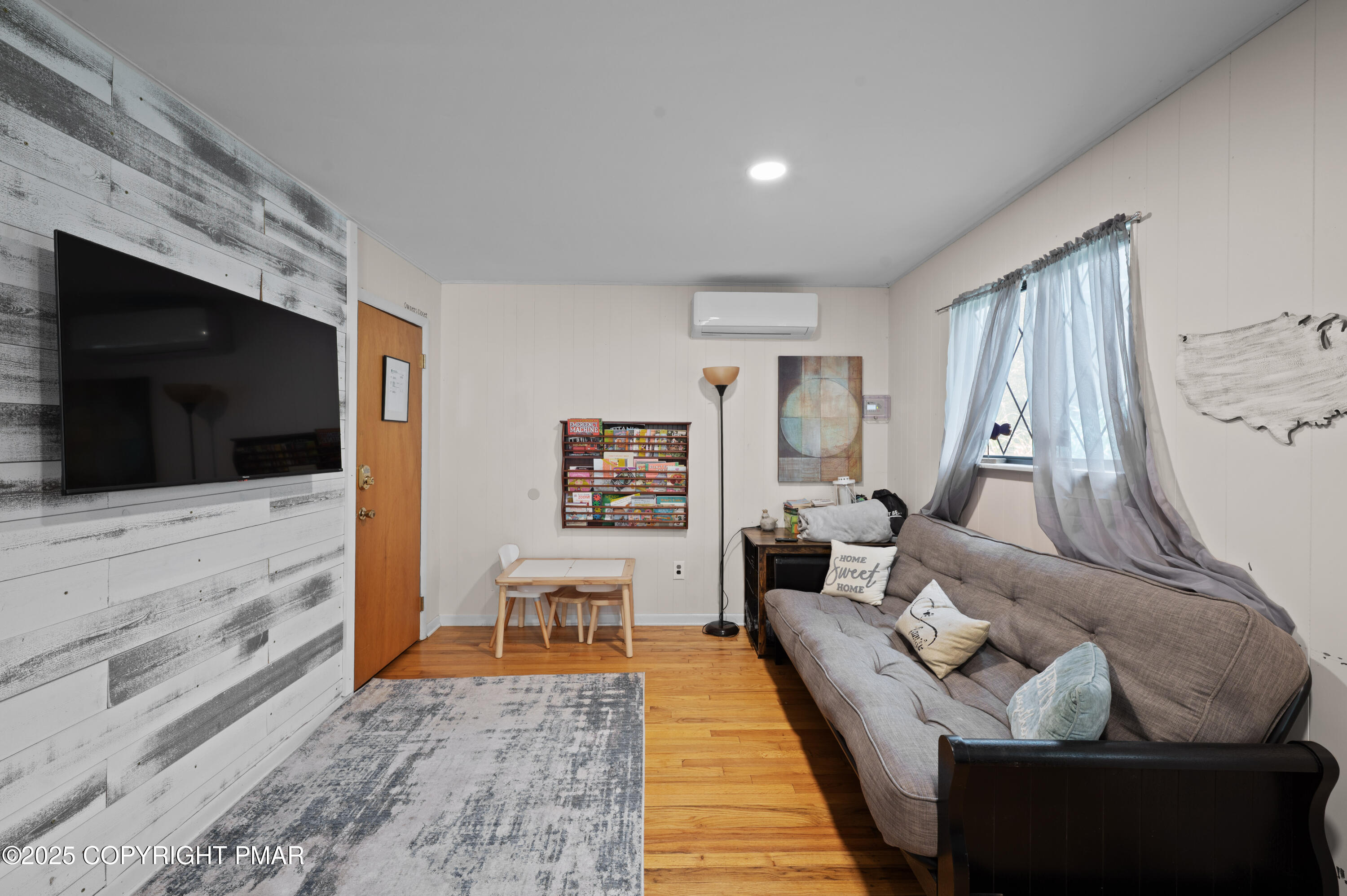 Pocono Lake, Pennsylvania 18347, United States, 3 Bedrooms Bedrooms, ,2 BathroomsBathrooms,Residential,Active,205598