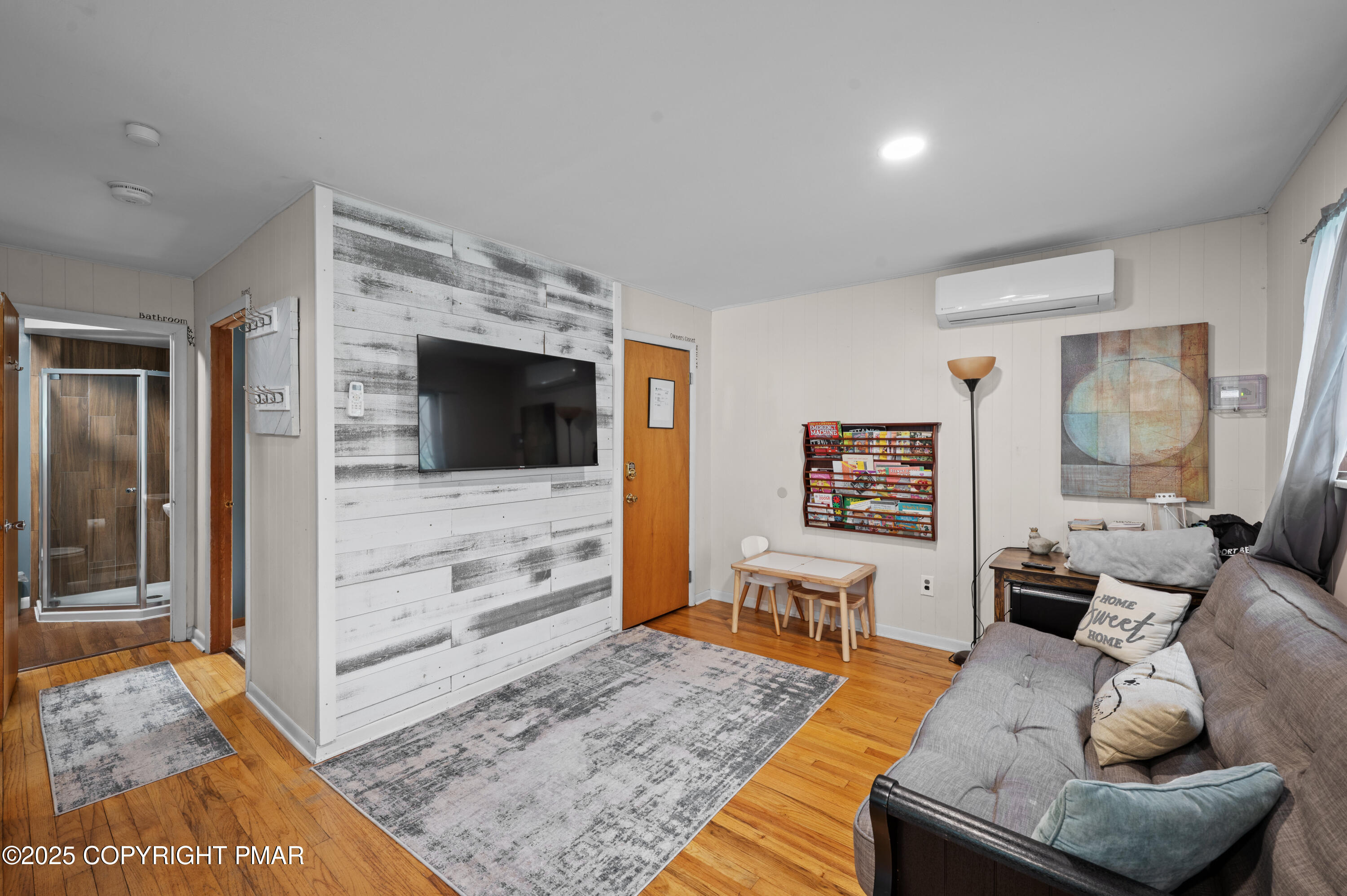 Pocono Lake, Pennsylvania 18347, United States, 3 Bedrooms Bedrooms, ,2 BathroomsBathrooms,Residential,Active,205598