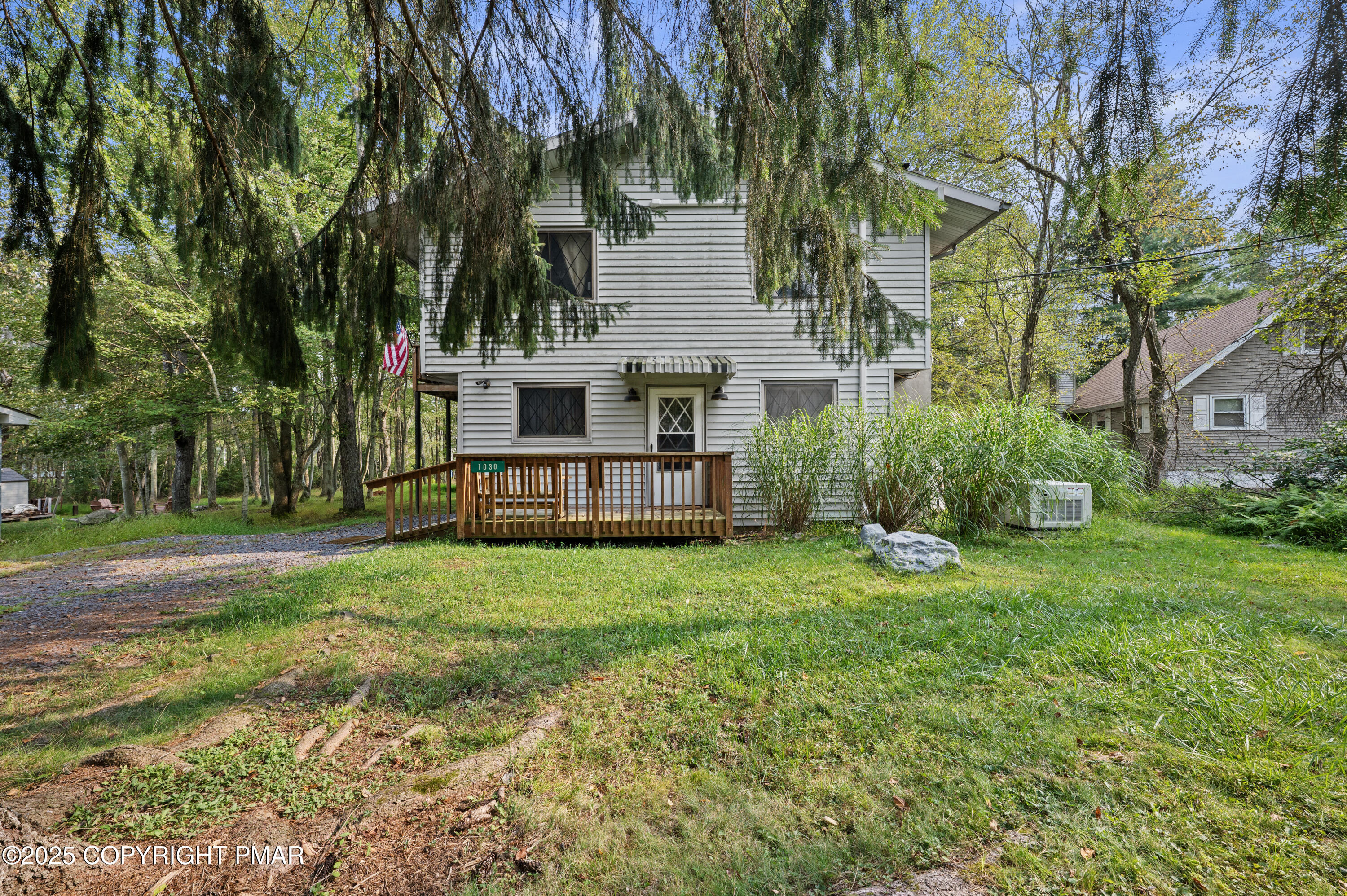 Pocono Lake, Pennsylvania 18347, United States, 3 Bedrooms Bedrooms, ,2 BathroomsBathrooms,Residential,Active,205598