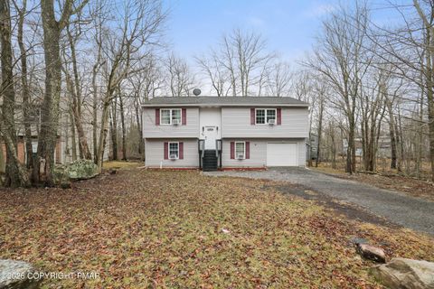 Homes For Sale - 8440 Bear Trail Drive<br/> Tobyhanna, PA 18466