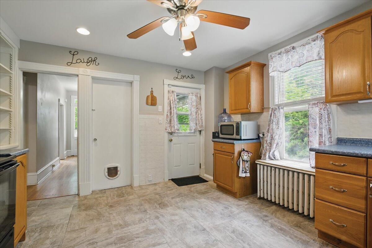 112 E Brown Street, East Stroudsburg, Pennsylvania image 17