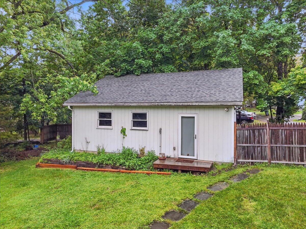 112 E Brown Street, East Stroudsburg, Pennsylvania image 38
