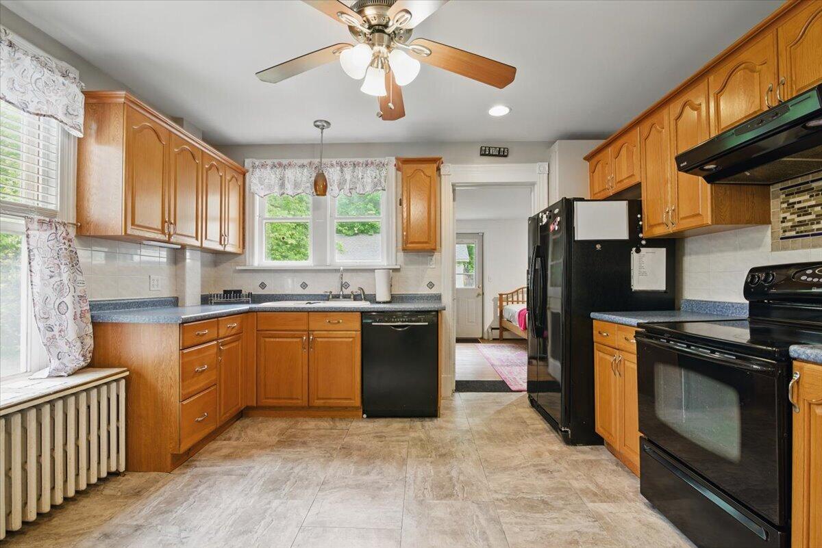 112 E Brown Street, East Stroudsburg, Pennsylvania image 14