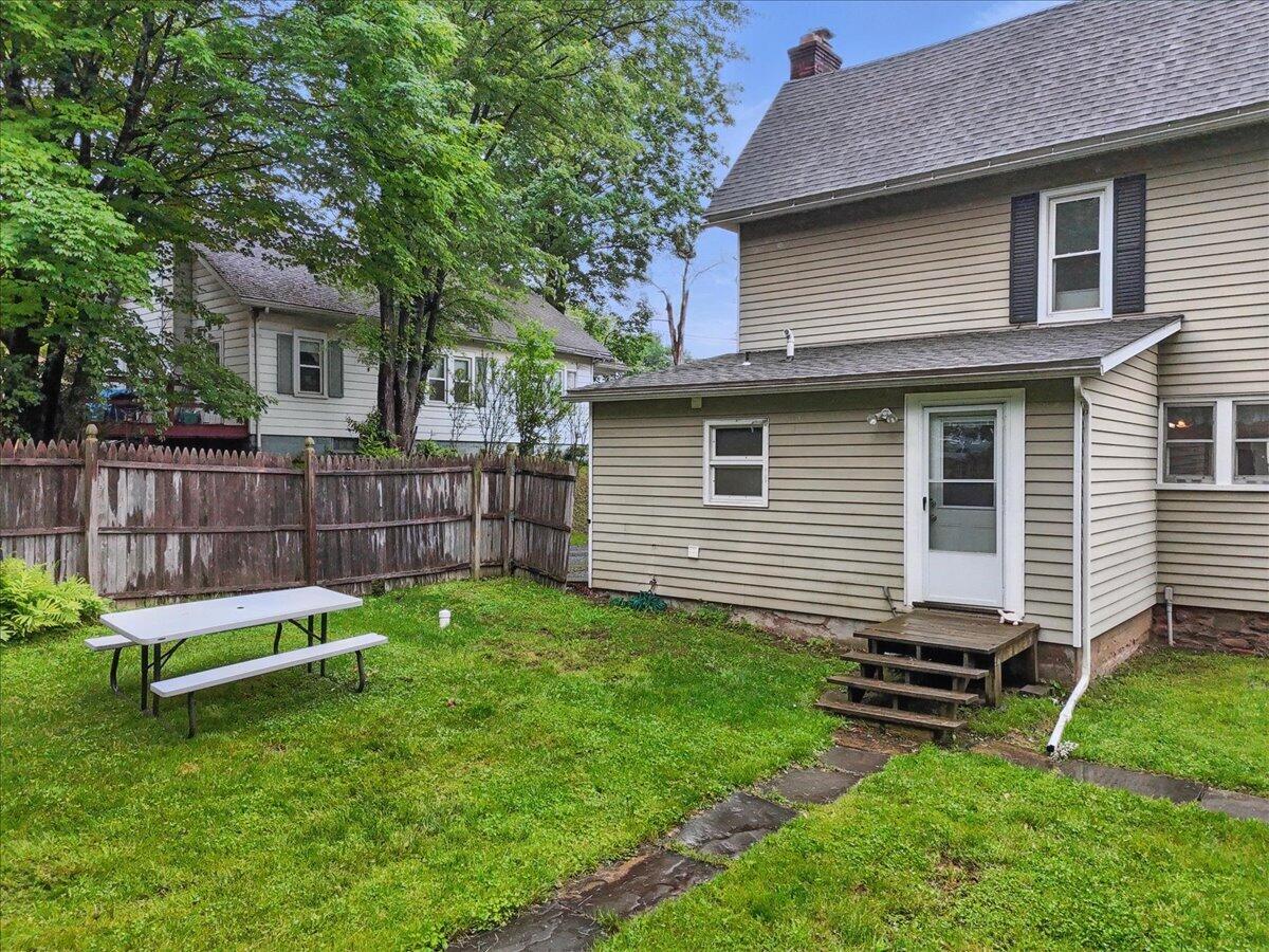 112 E Brown Street, East Stroudsburg, Pennsylvania image 41