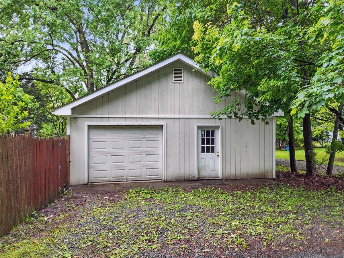 112 E Brown Street, East Stroudsburg, Pennsylvania image 39