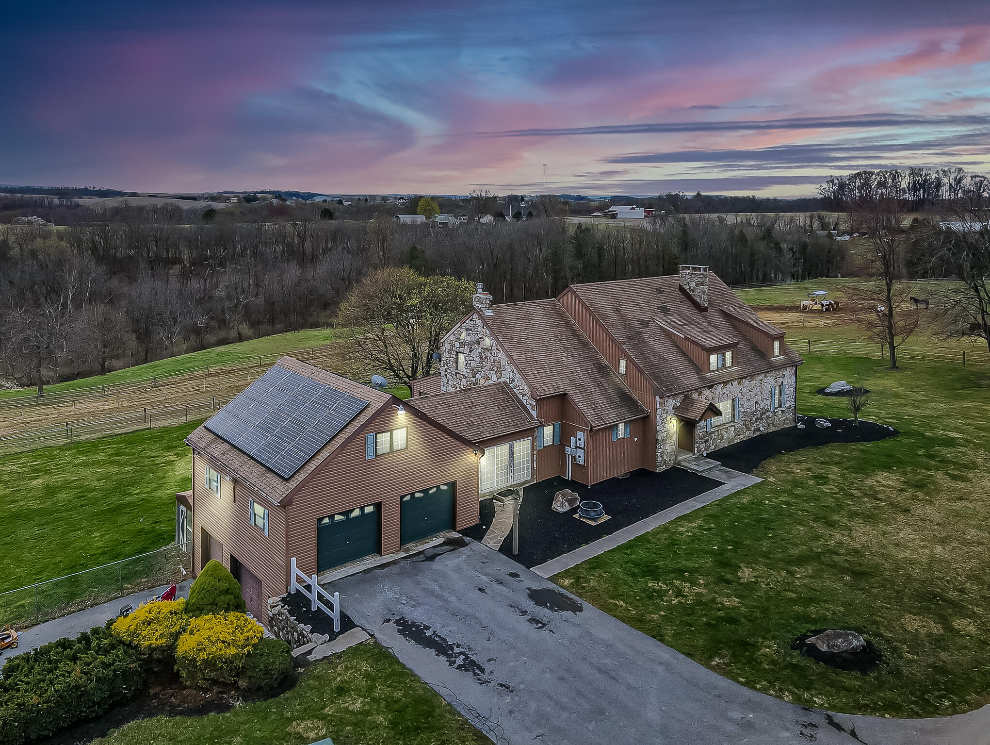332 Blue Rocks Road, Lenhartsville, Pennsylvania image 2