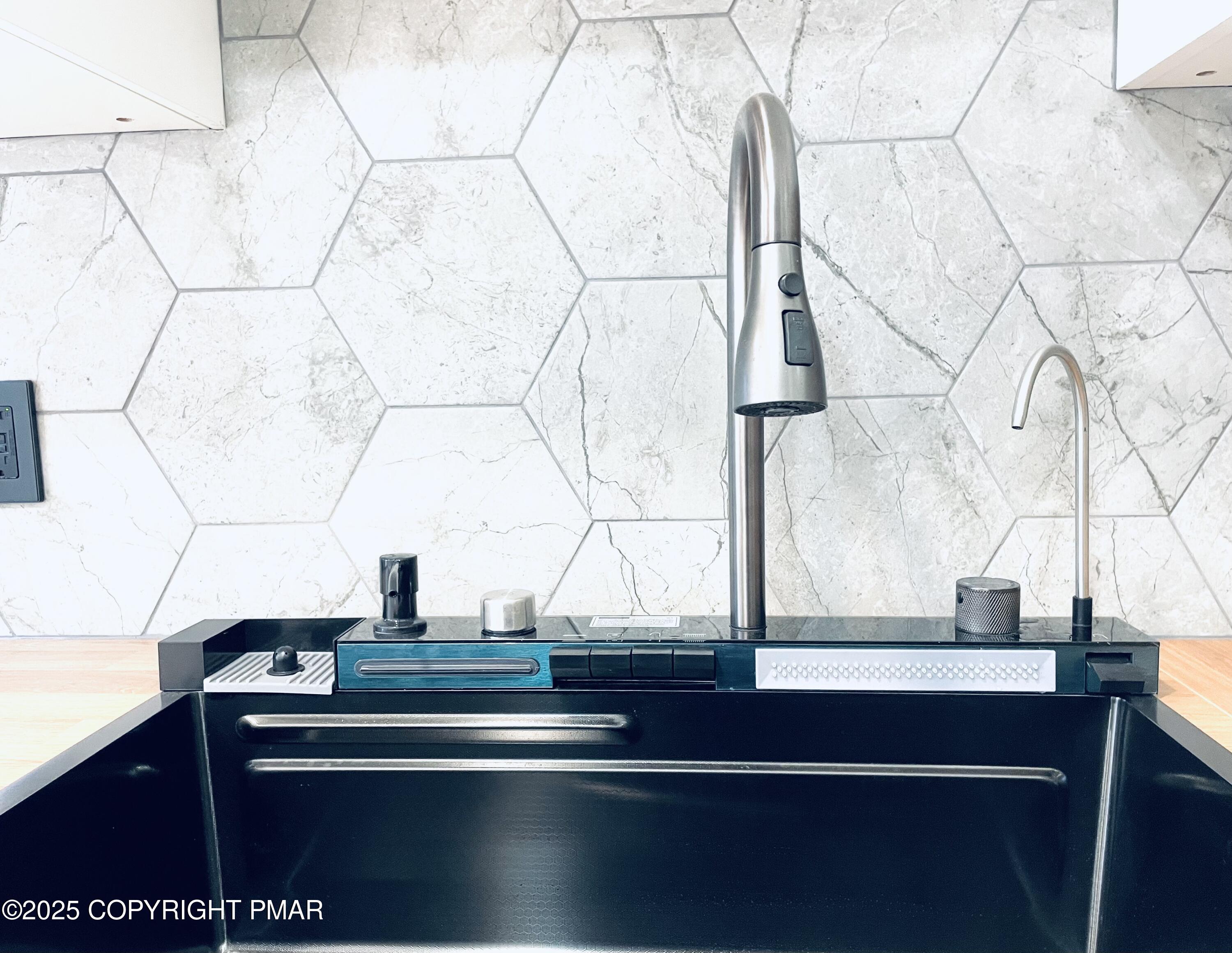 1120 Country Place Drive