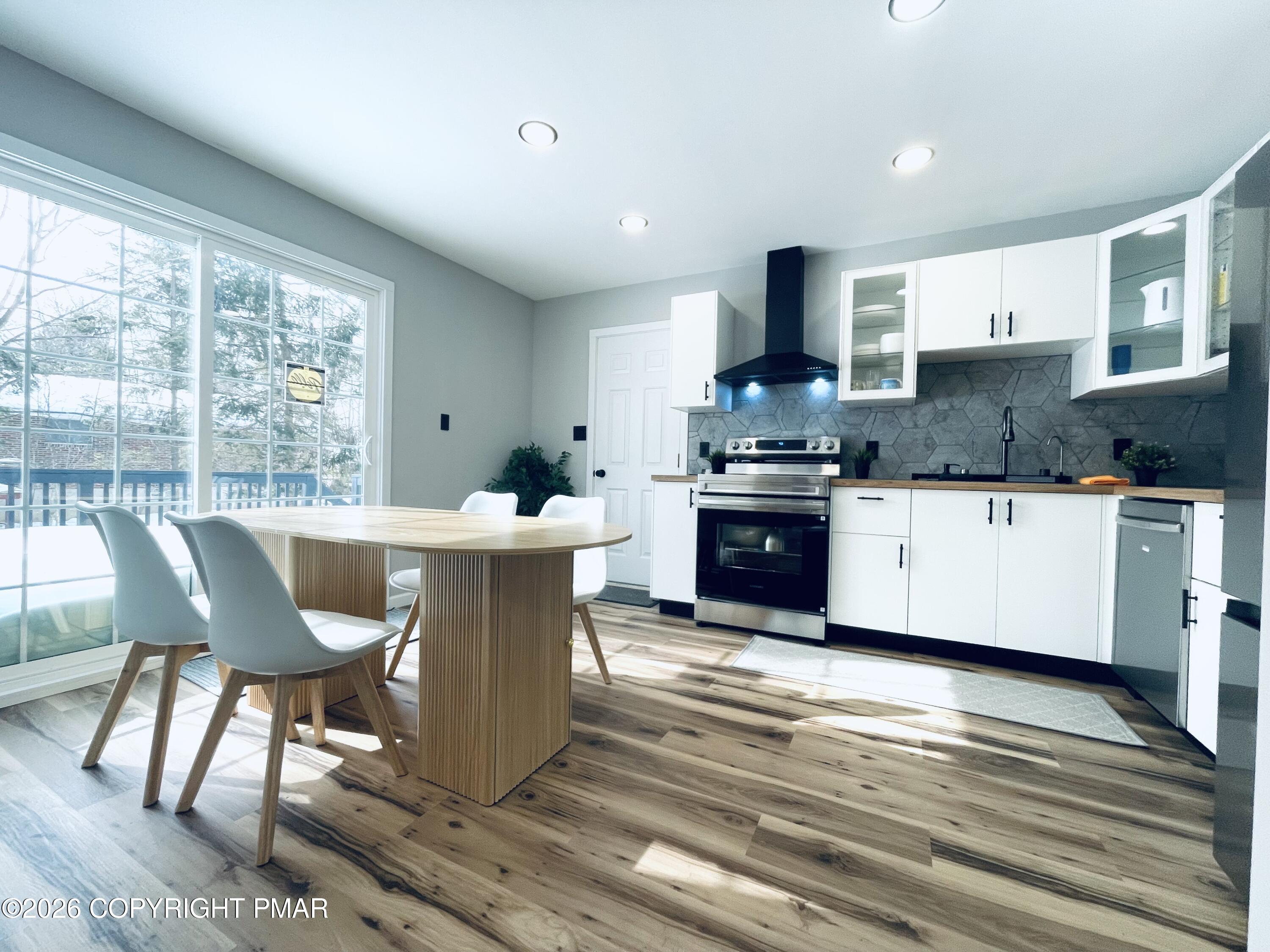 1120 Country Place Drive