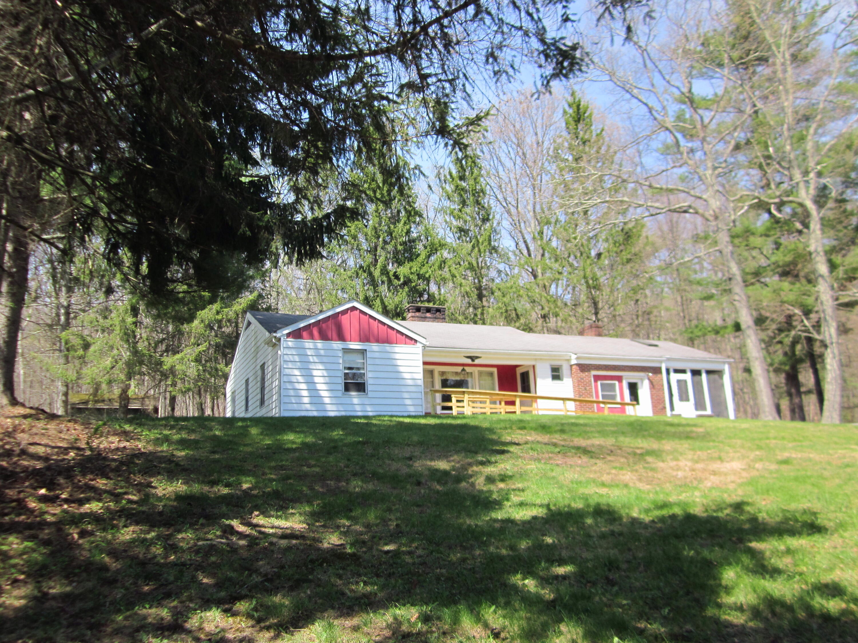 799 Resica Falls Road, East Stroudsburg, Pennsylvania image 2