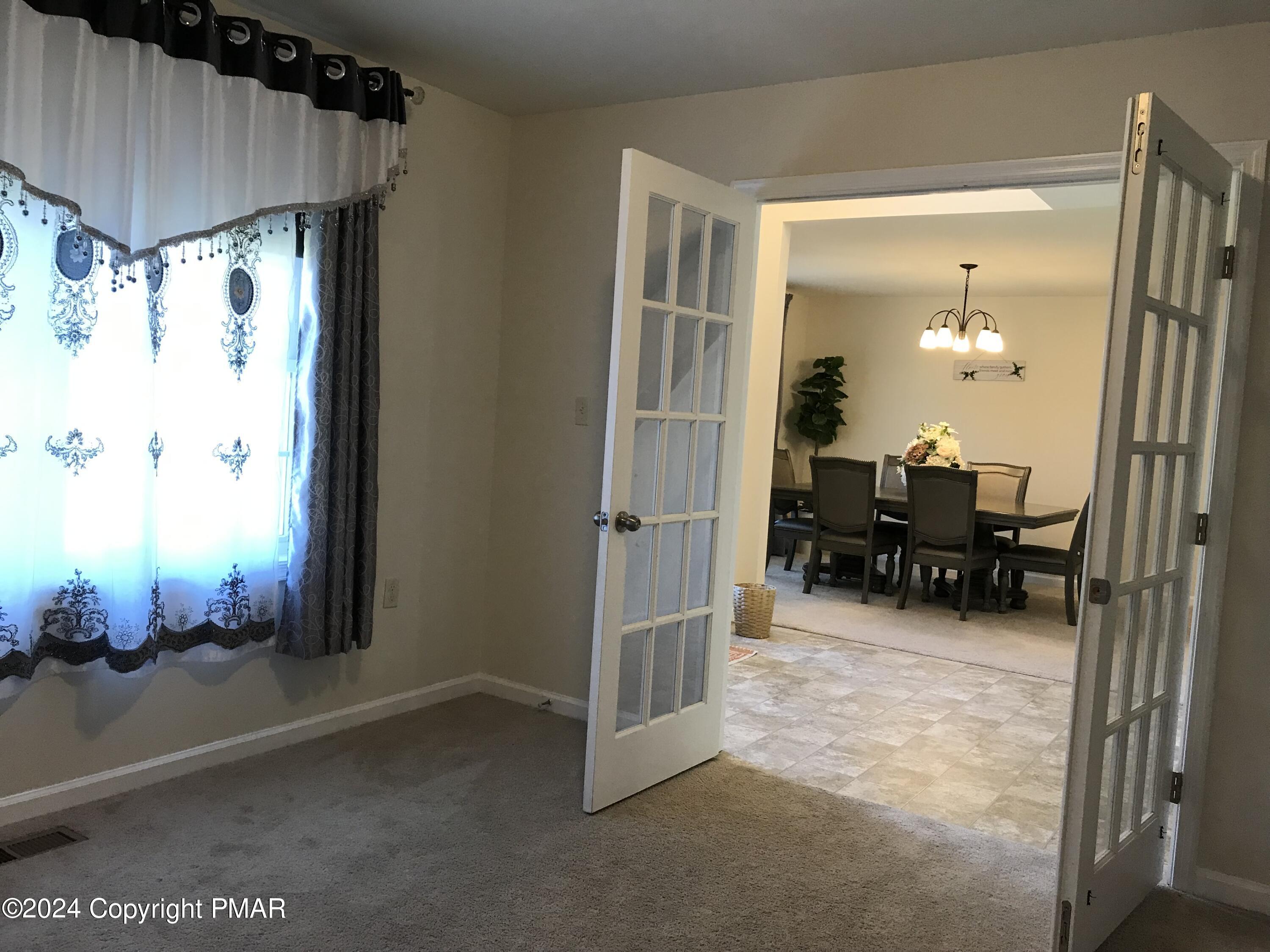 216 Swan Court, East Stroudsburg, Pennsylvania image 17