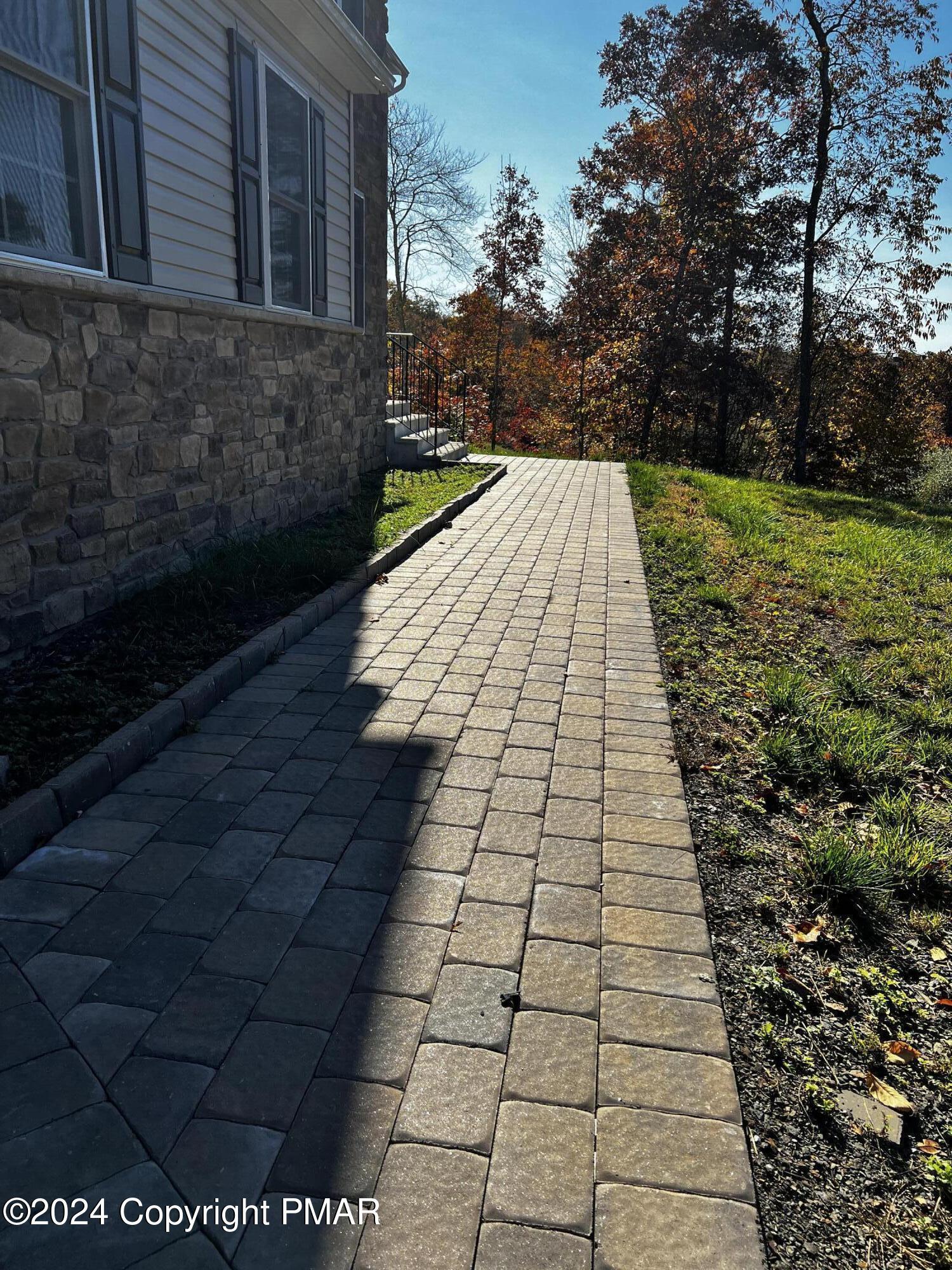 216 Swan Court, East Stroudsburg, Pennsylvania image 4