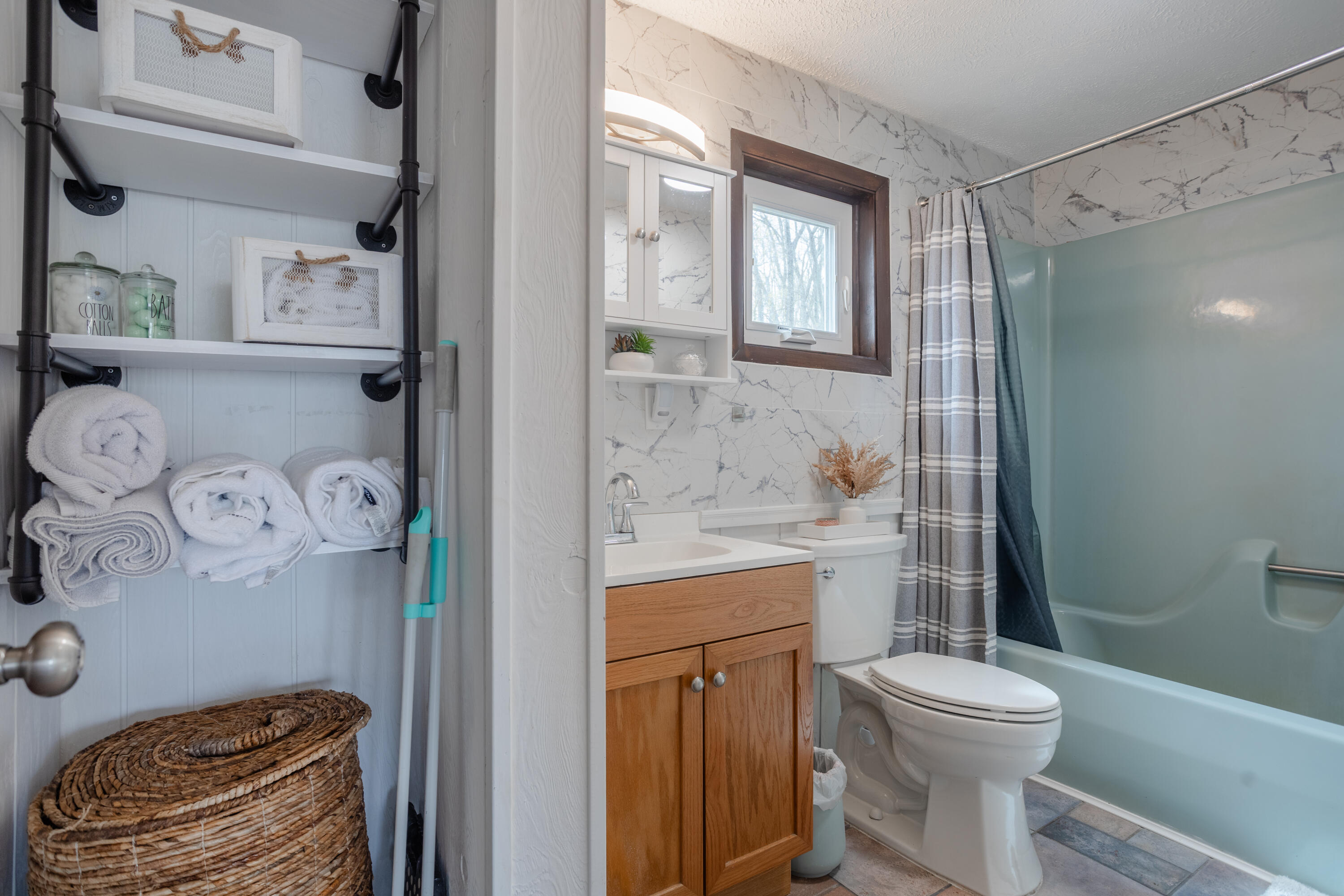 1738 Clover Road, Long Pond, Pennsylvania image 12
