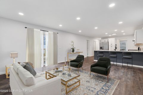 Homes For Sale - 8585 Periwinkle Drive<br/> Tobyhanna, PA 18466