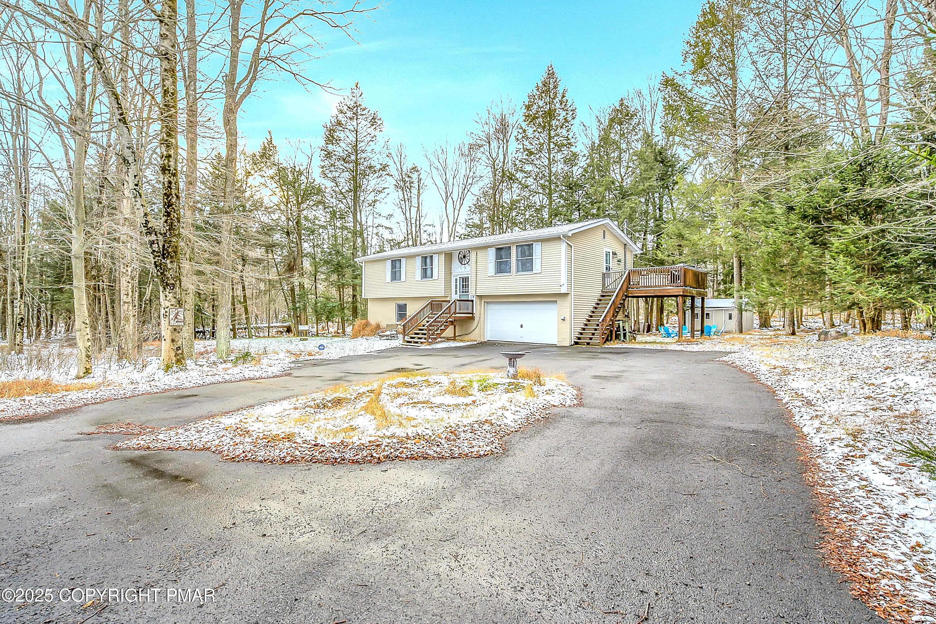 903 Sir Lionel Court