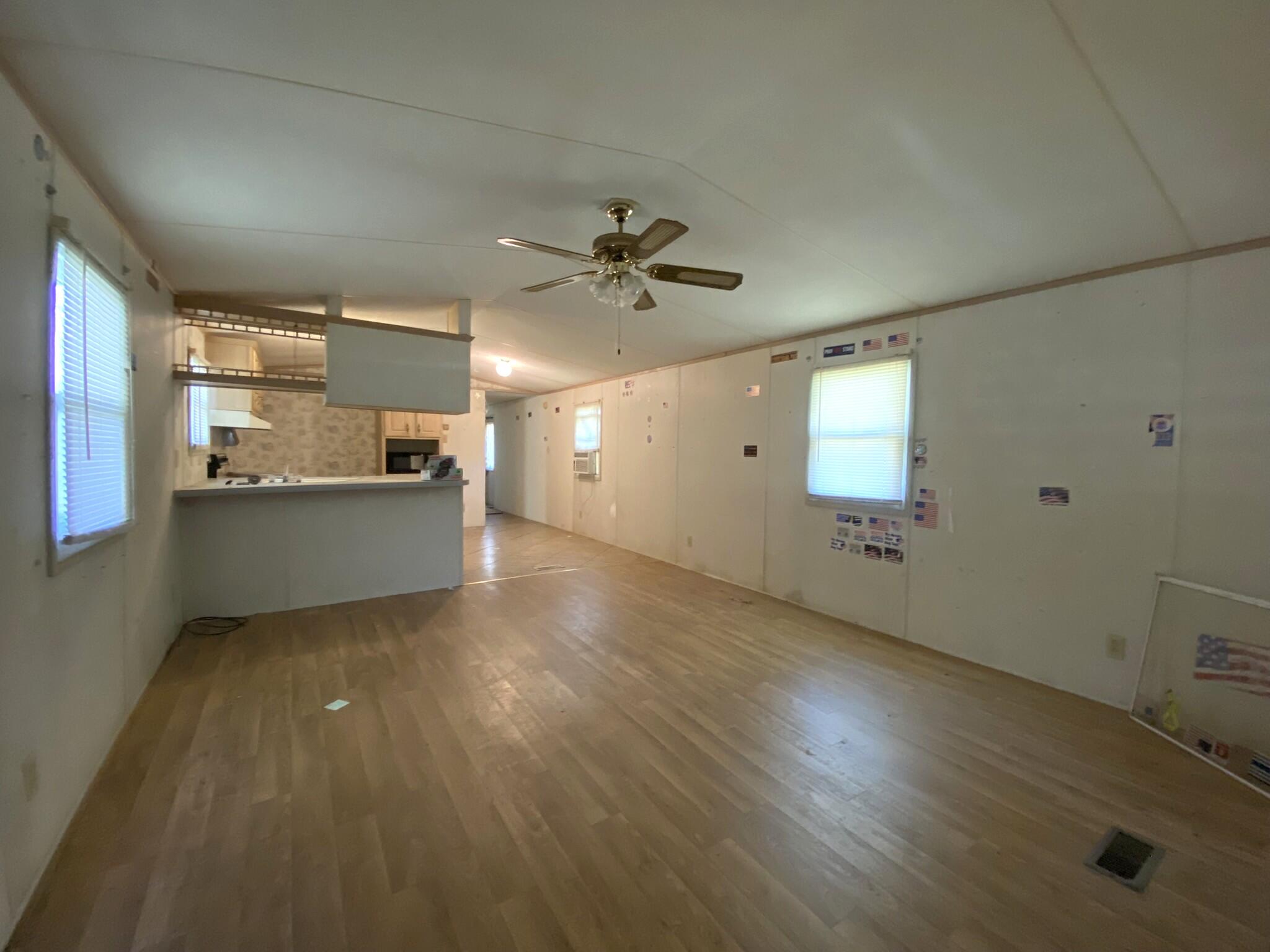 206 Creekside Manor Drive, Lehighton, Pennsylvania image 9