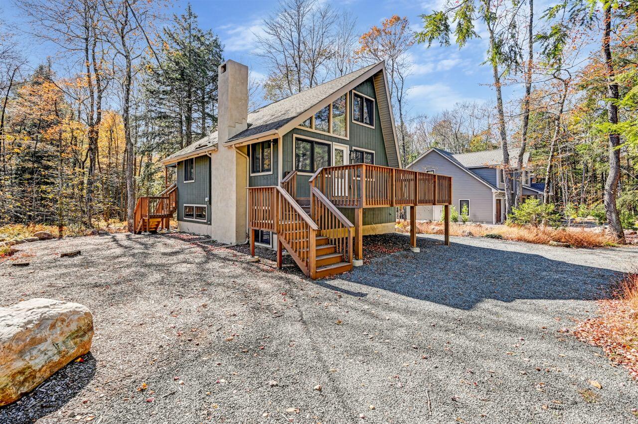 1153 Deer Trail Road, Pocono Pines, Pennsylvania image 2