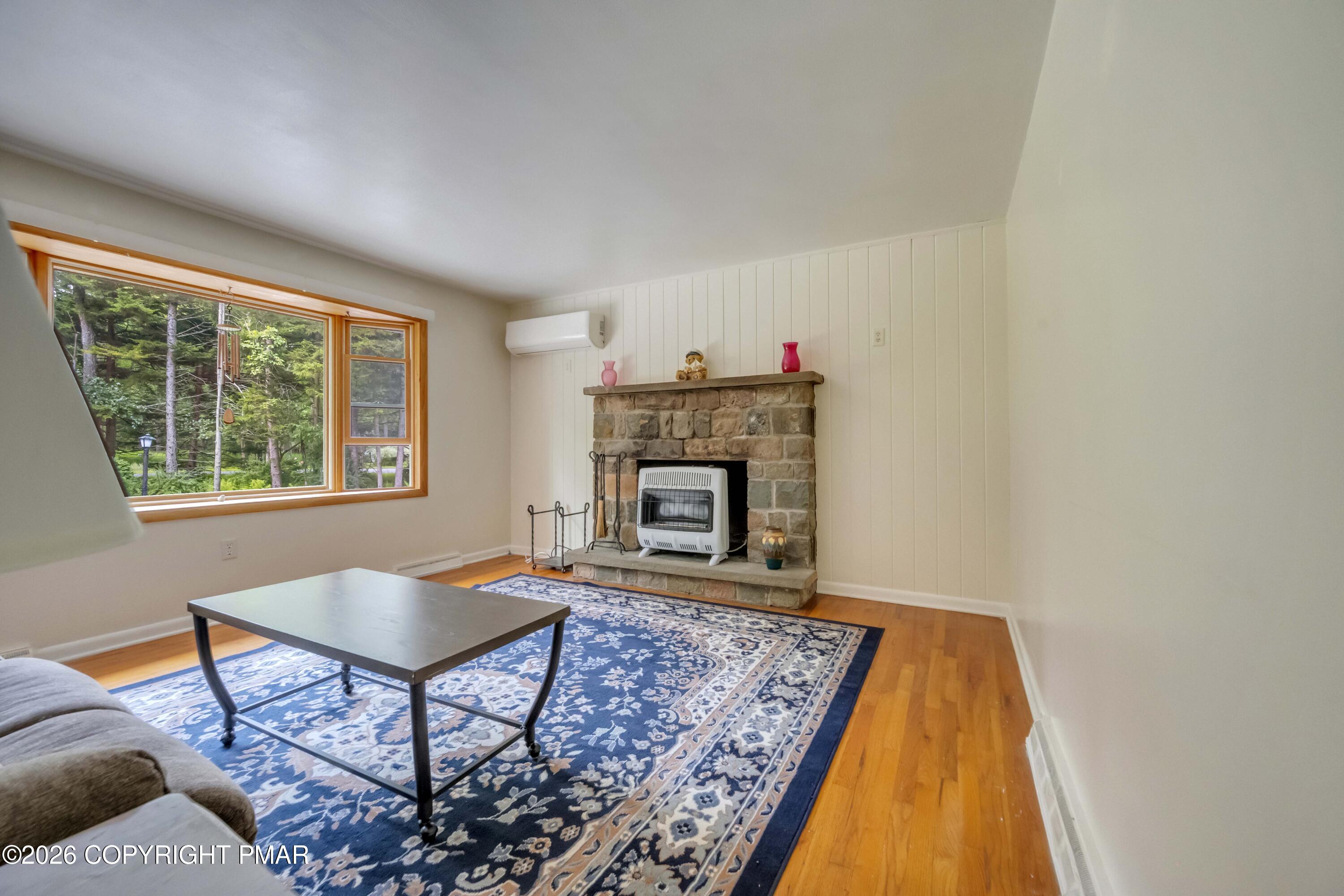 6469 Laurel Road