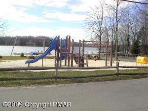 Delaware Trail A 25 Trail, Pocono Lake, Pennsylvania image 6