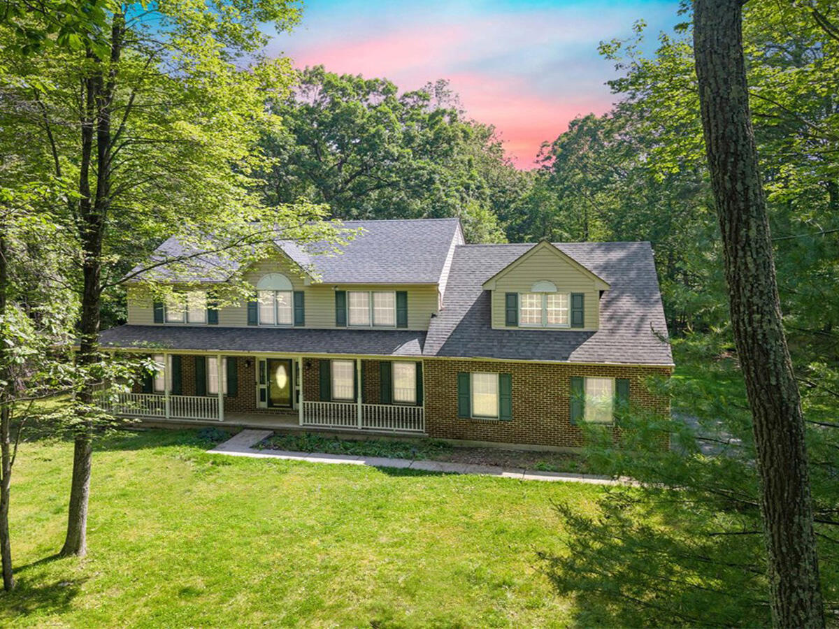 102 Crest Circle, East Stroudsburg, Pennsylvania image 2