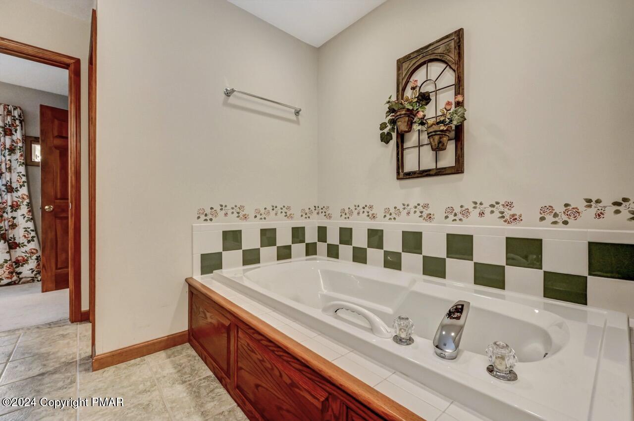 105 Waygood Way, Pocono Pines, Pennsylvania image 18