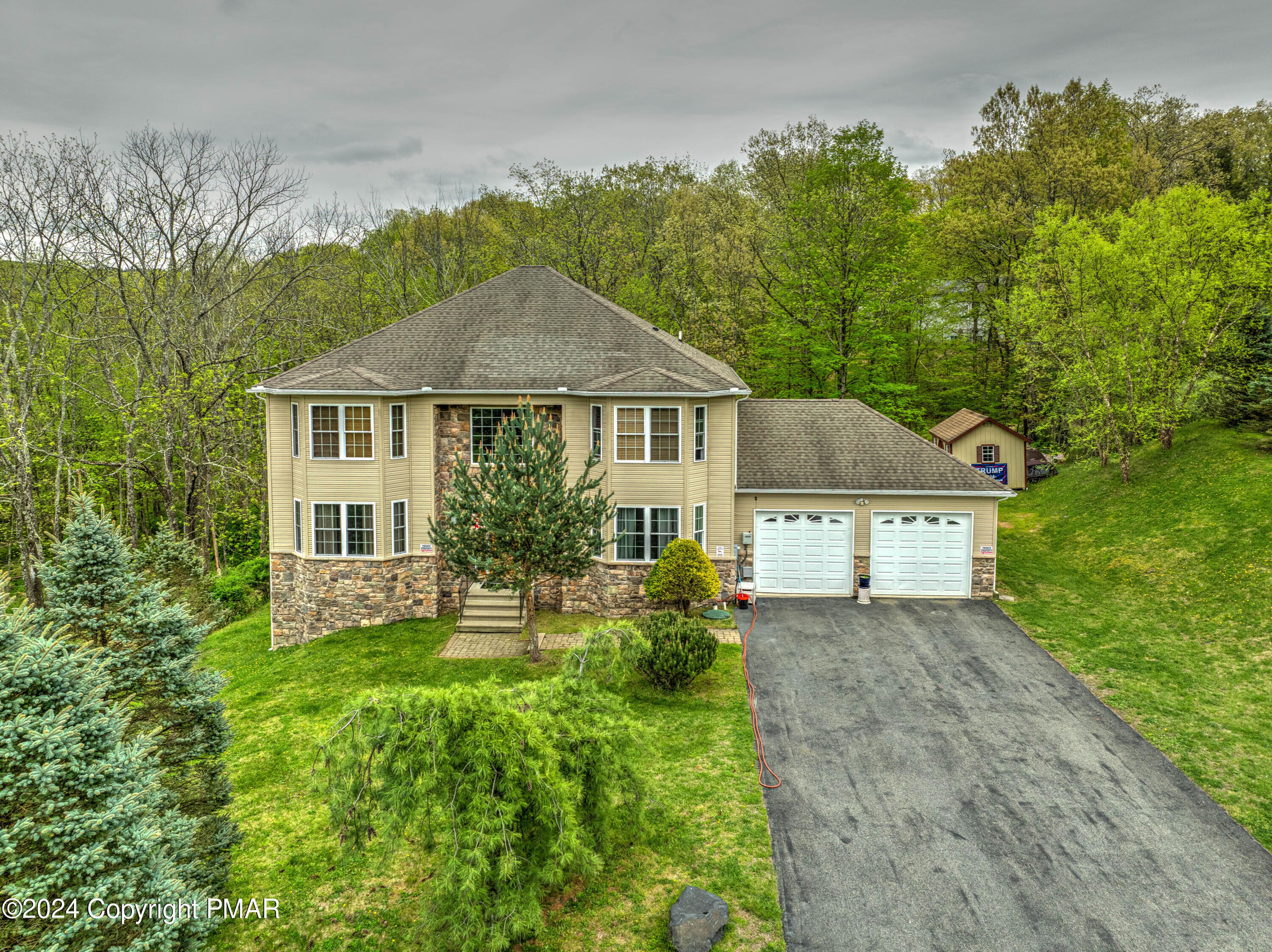 117 Fernwood Road, Bushkill, Pennsylvania image 1