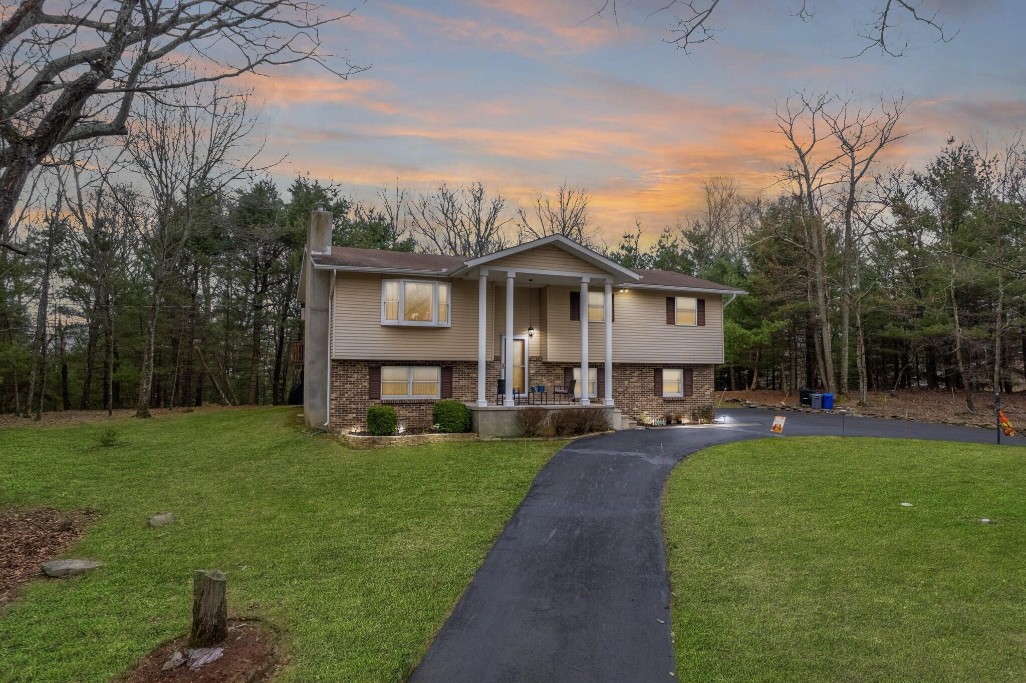 6164 Sunset Drive, Swiftwater, Pennsylvania image 2