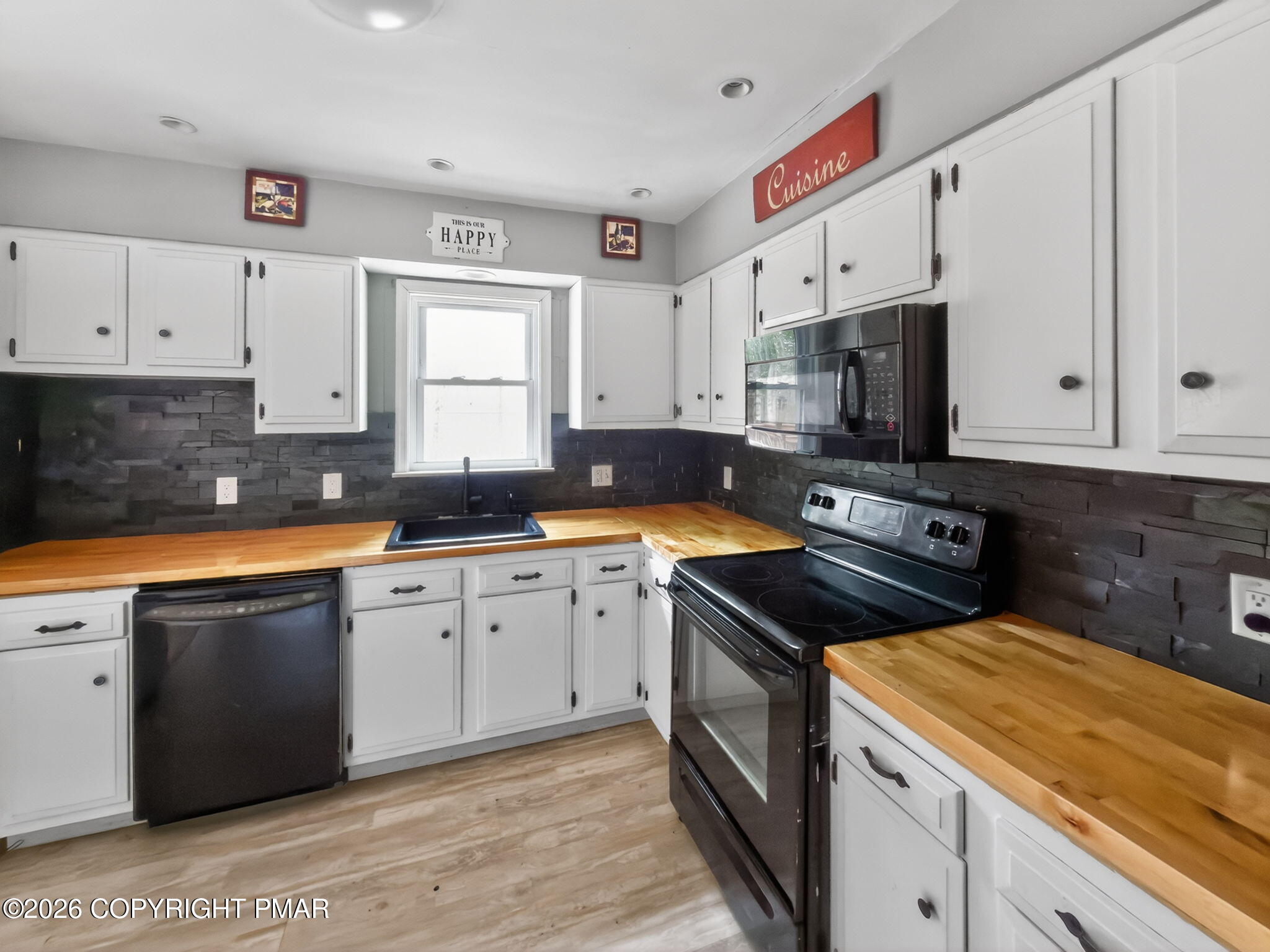 1292 Winding Way