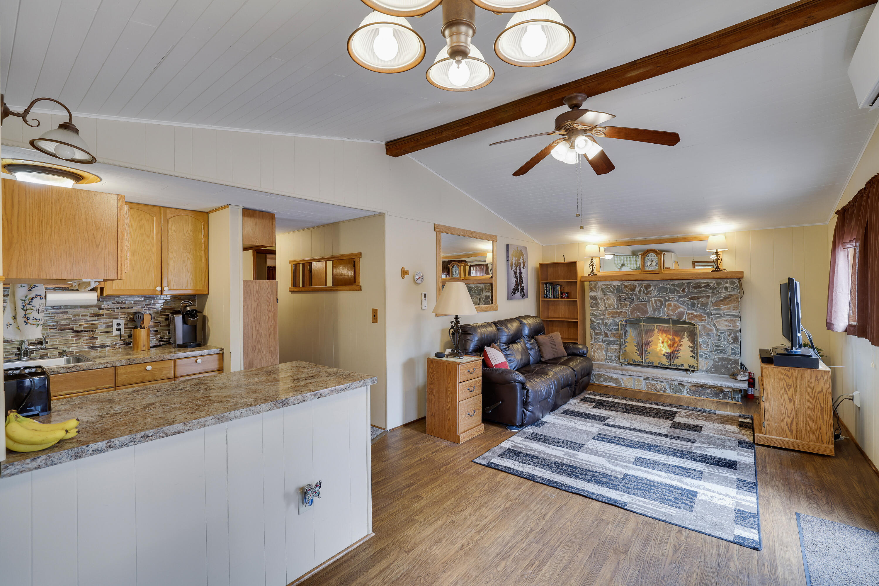 2035 Beaver Run Road, Pocono Lake, Pennsylvania image 3