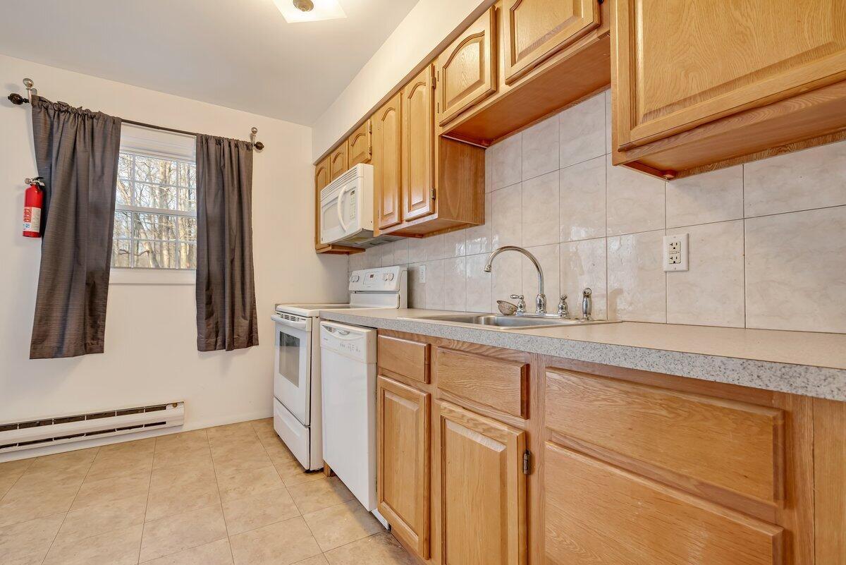 2609 Foxledge Drive, Tobyhanna, Pennsylvania image 5