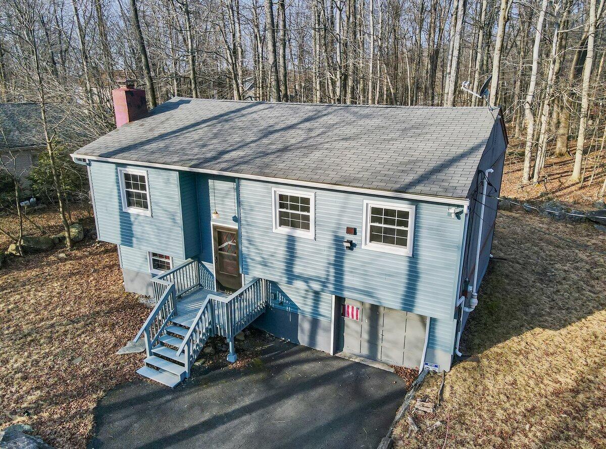 2609 Foxledge Drive, Tobyhanna, Pennsylvania image 3