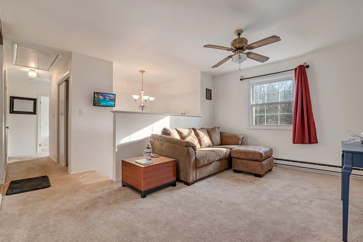 2609 Foxledge Drive, Tobyhanna, Pennsylvania image 11