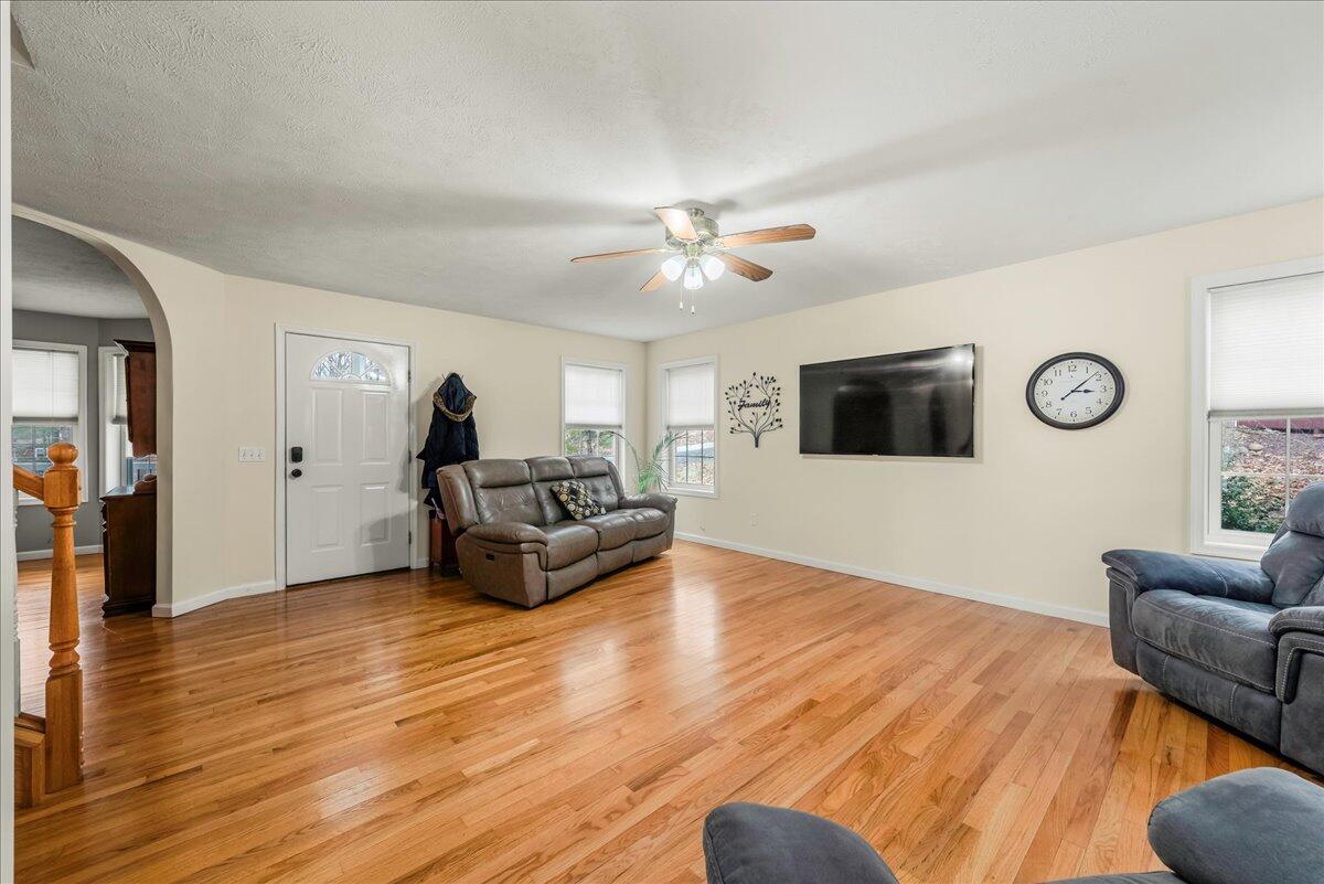 3211 Lake View Drive, Henryville, Pennsylvania image 14