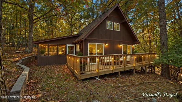 1095 DEER RUN E, BUSHKILL, PA 18324 - Image 756d5e44aee2c64cc5c6b2eae91edee2/2835054803