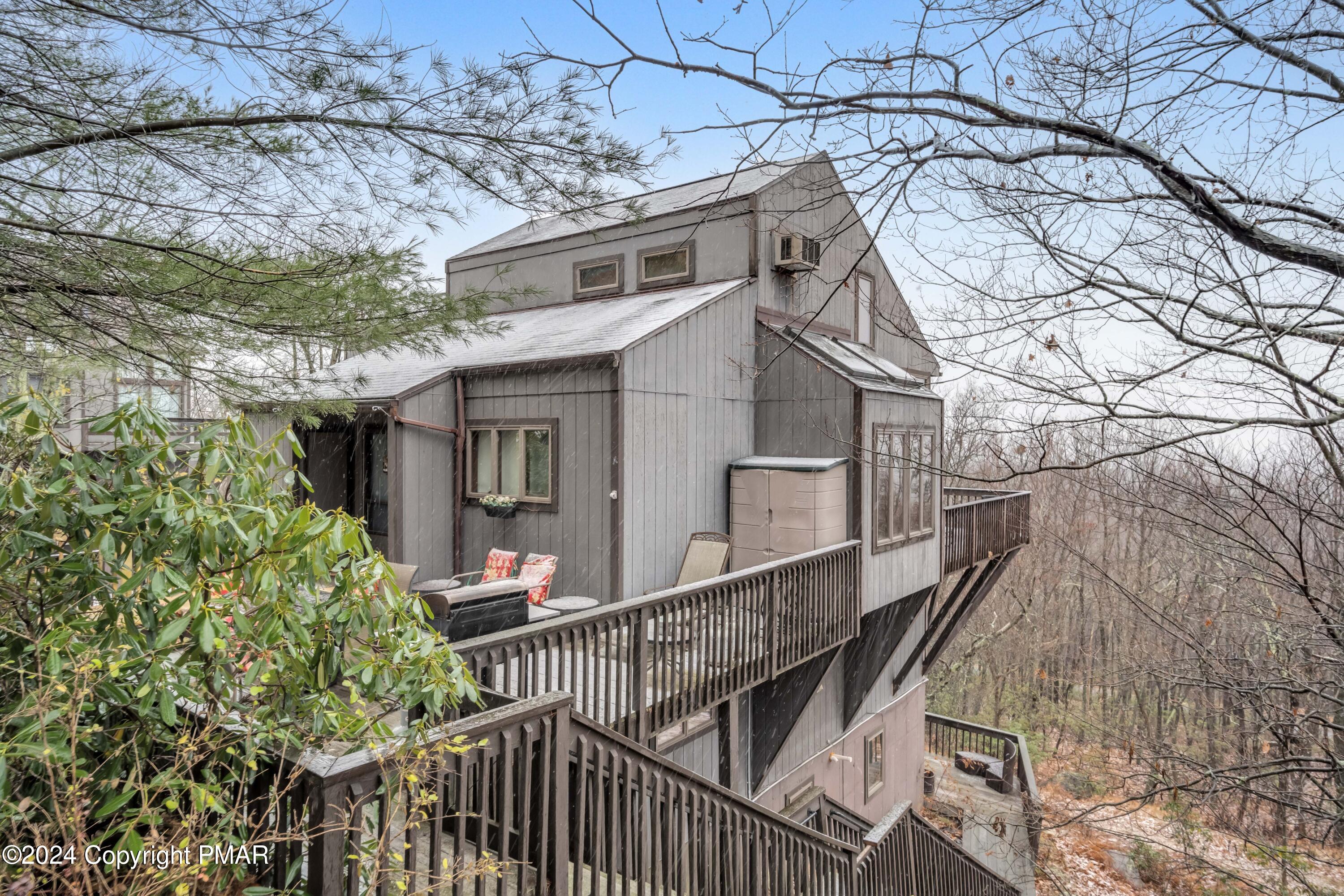 295 Overlook Way, Tannersville, Pennsylvania image 1