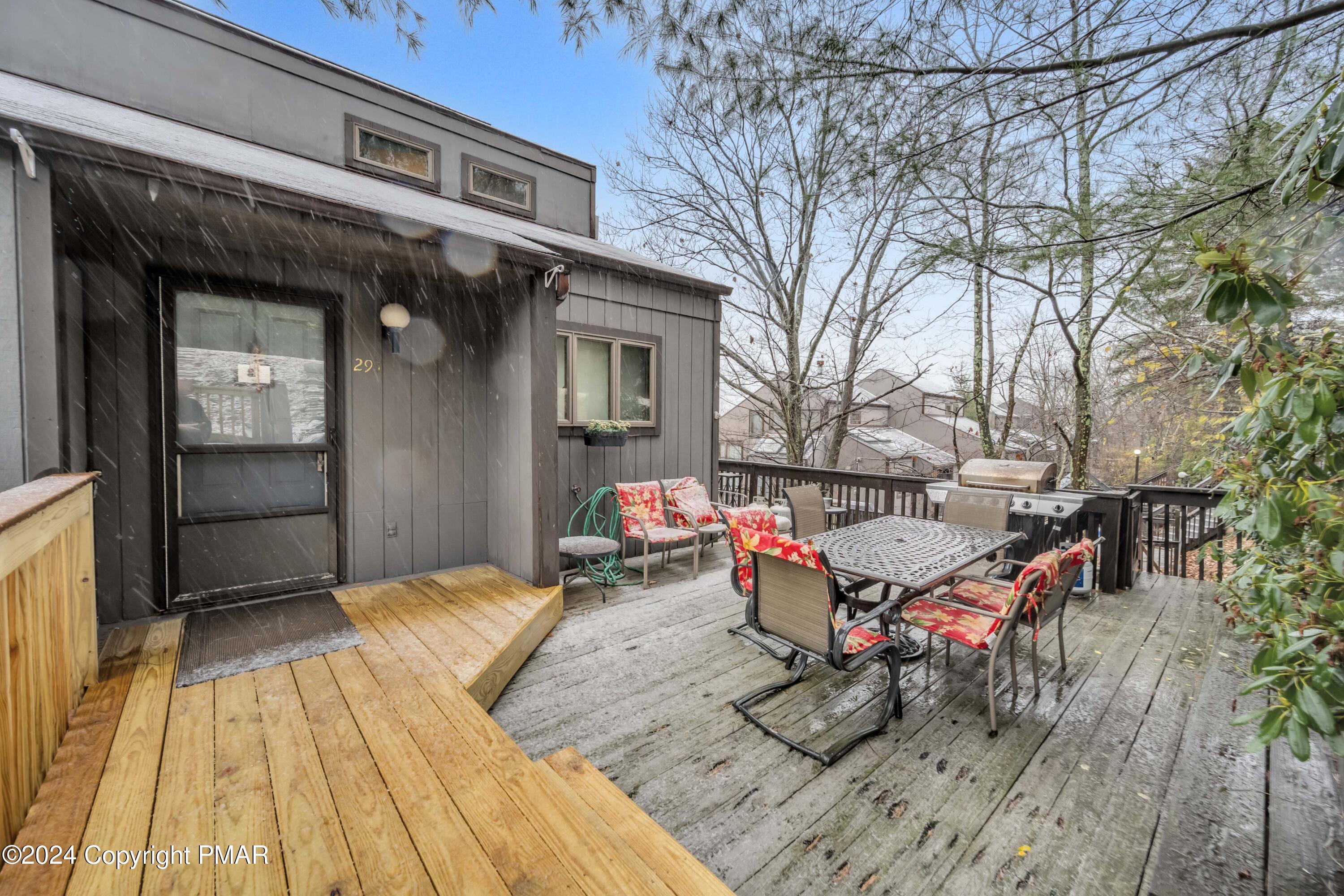 295 Overlook Way, Tannersville, Pennsylvania image 3