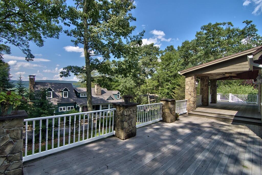 2135 Laurel Road, Buck Hill Falls, Pennsylvania image 9