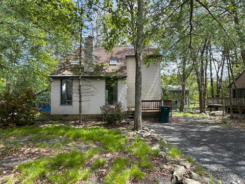 485 Country Place Drive Tobyhanna PA 18466