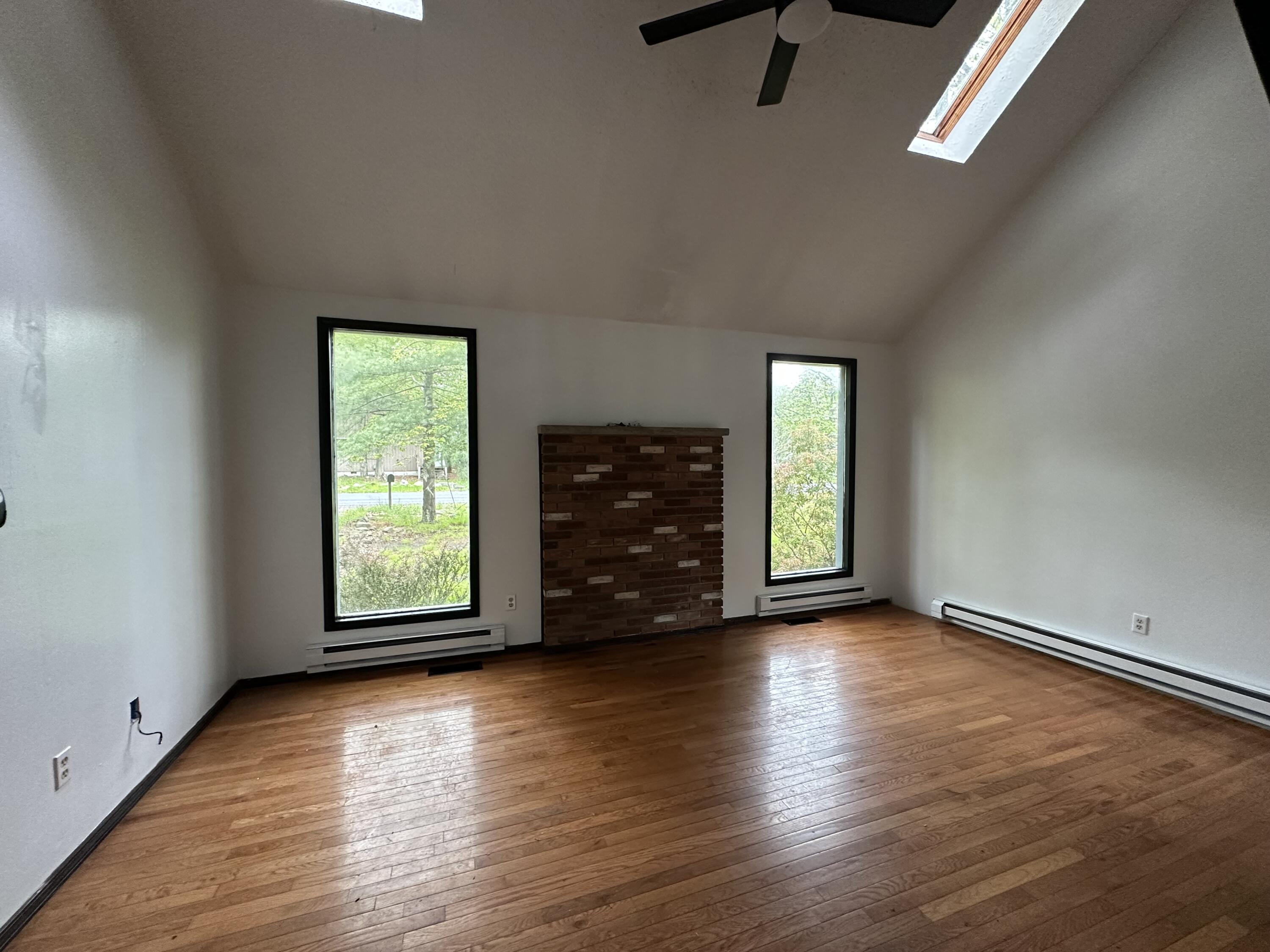 485 Country Place Drive, Tobyhanna, Pennsylvania image 8