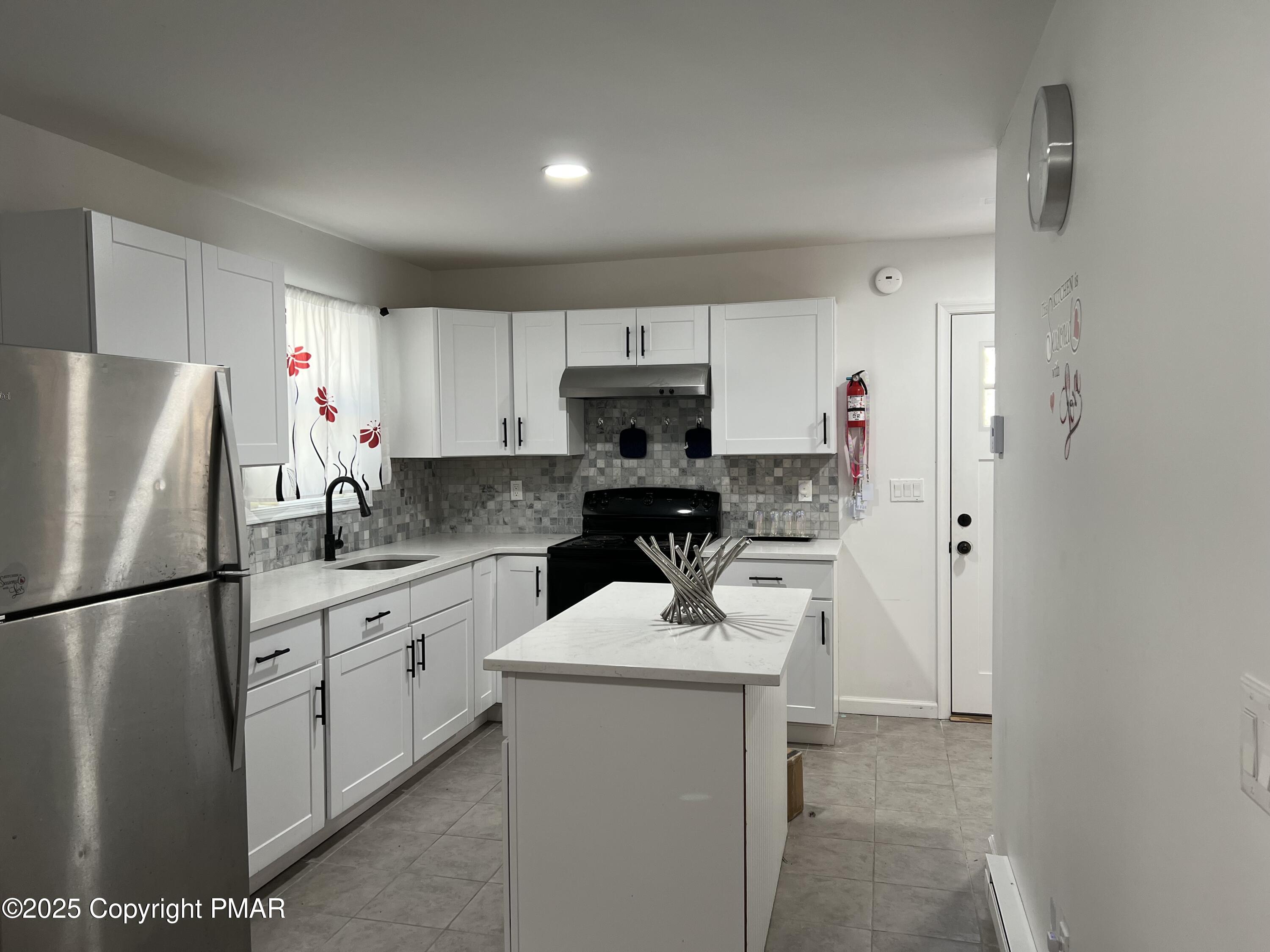 4506 Briarcliff Te Terrace, Tobyhanna, Pennsylvania image 4
