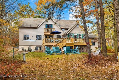 2208 Mohegan Court Long Pond PA 18334