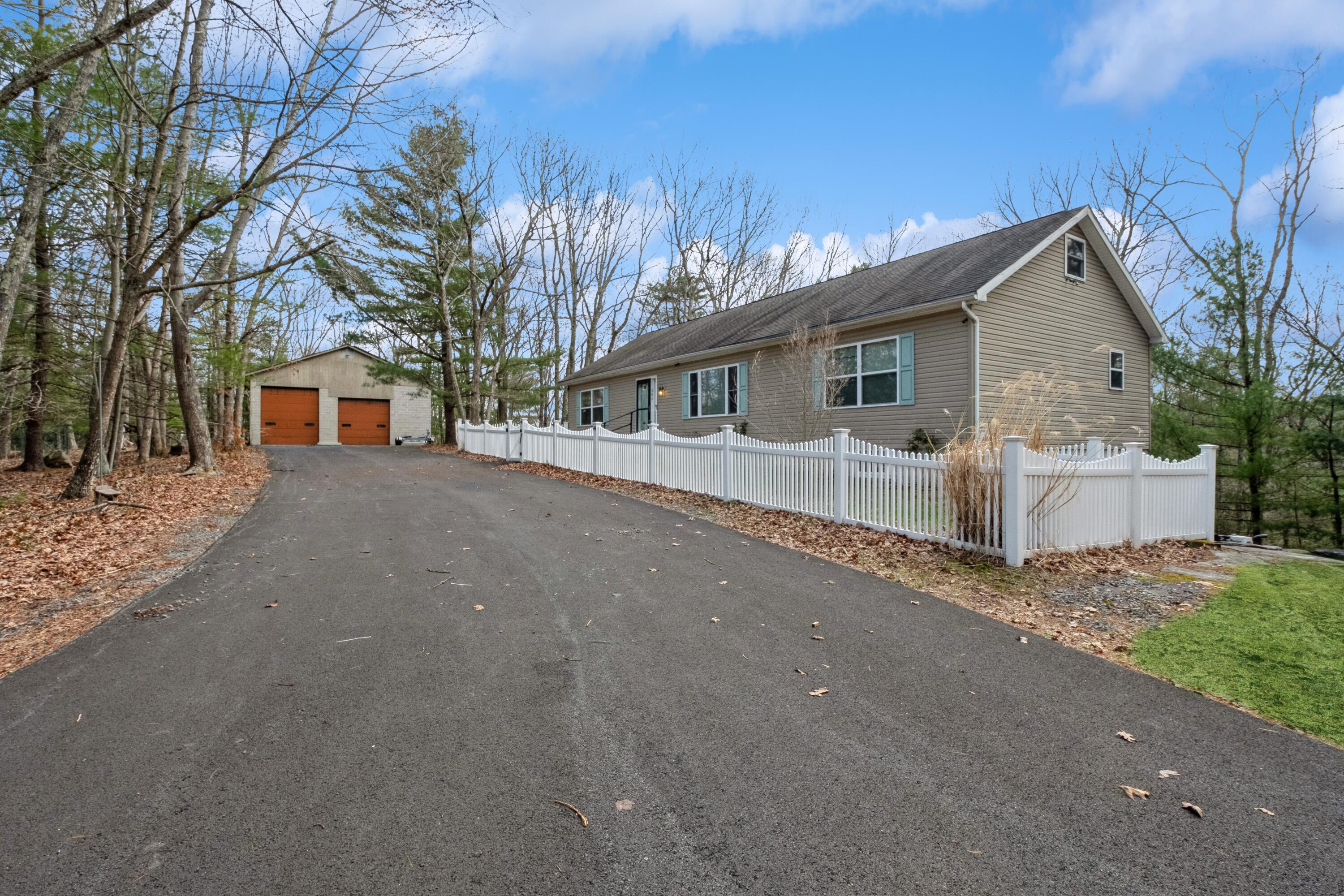 502 Wooddale Road, East Stroudsburg, Pennsylvania image 1