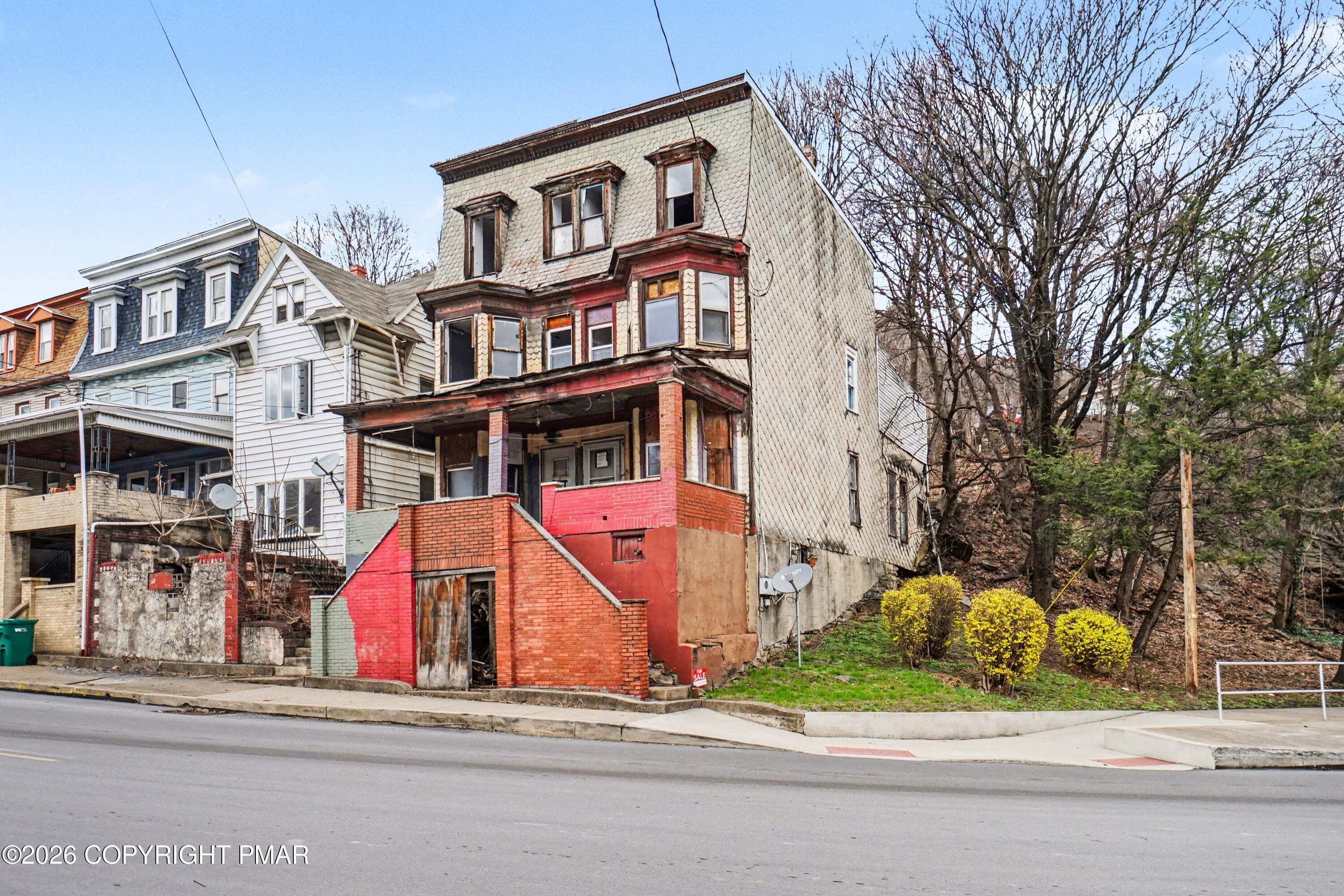 805-807 N 6th Street