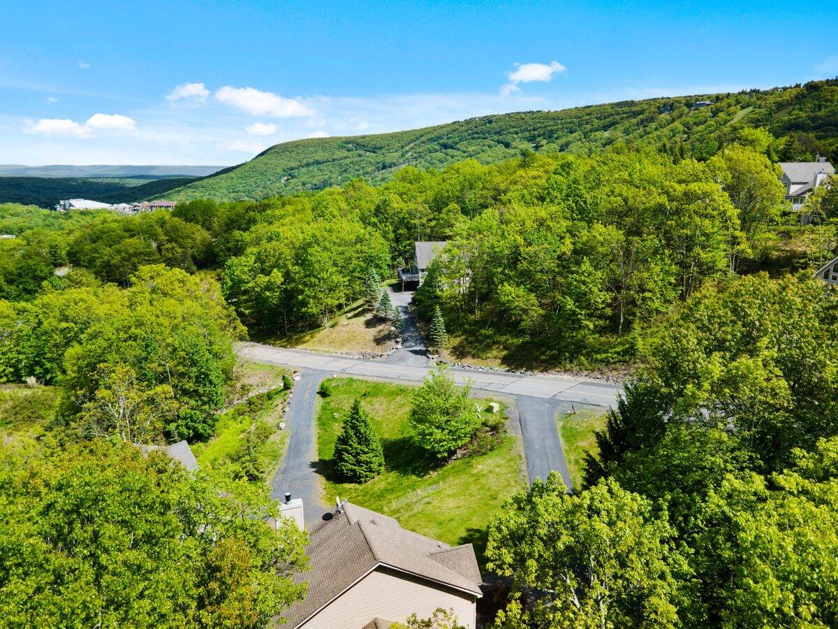 2210 Camelback Drive, Tannersville, Pennsylvania image 8