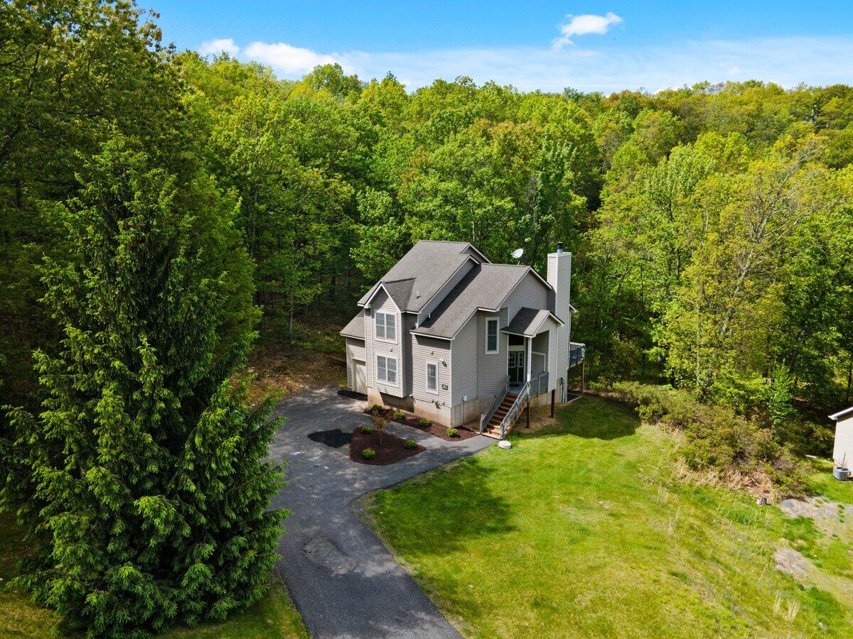 2210 Camelback Drive, Tannersville, Pennsylvania image 3