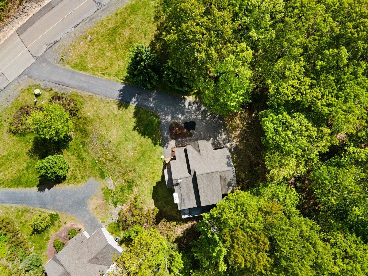 2210 Camelback Drive, Tannersville, Pennsylvania image 33