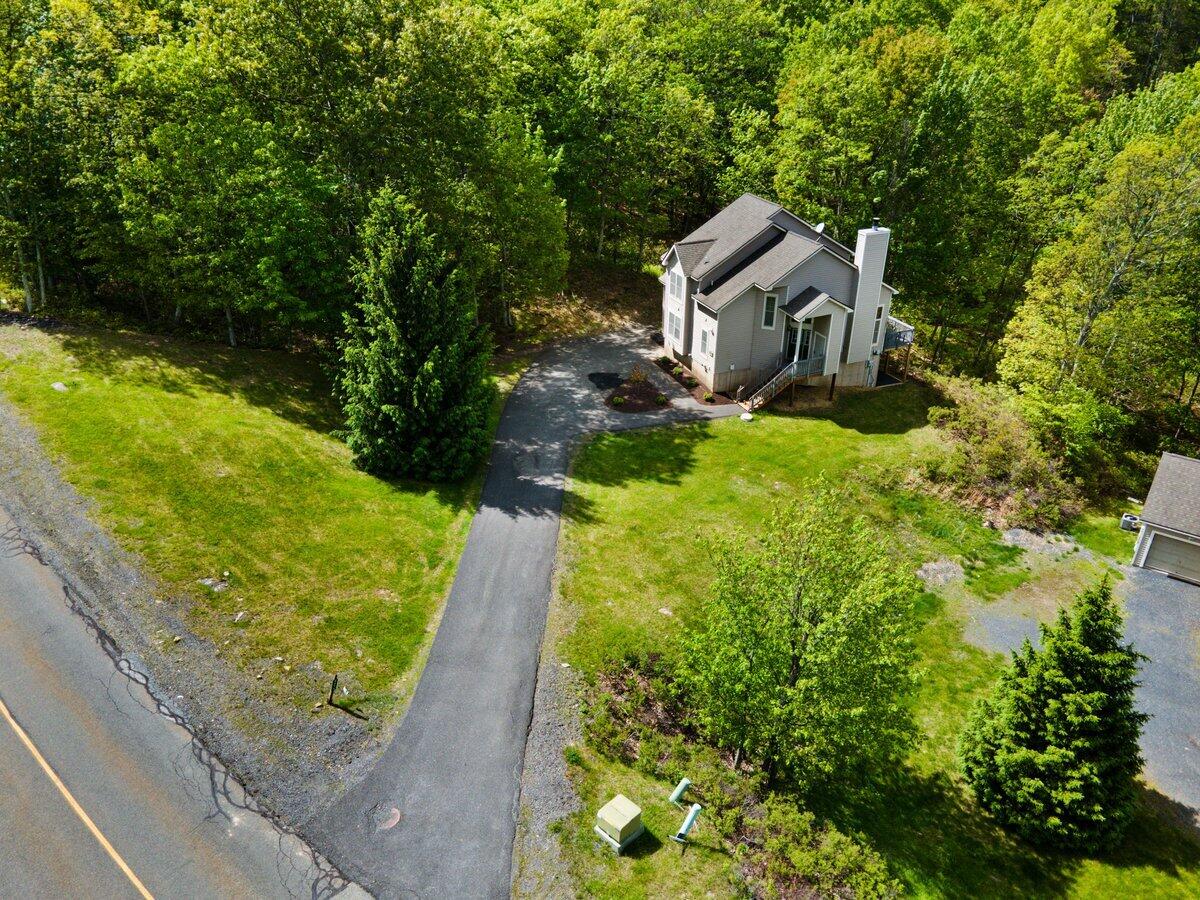 2210 Camelback Drive, Tannersville, Pennsylvania image 6