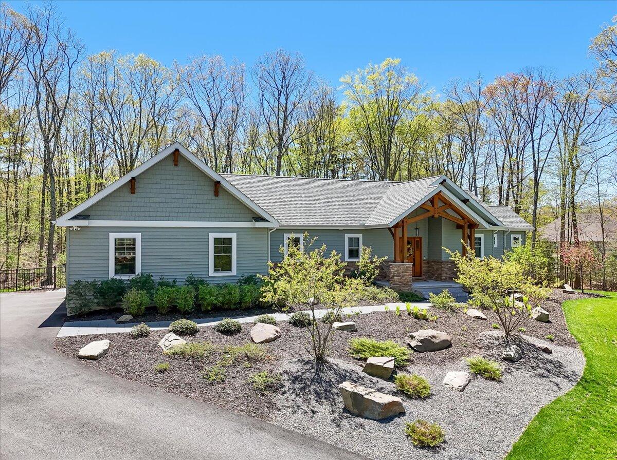 352 Joanne Court, Bartonsville, Pennsylvania image 5