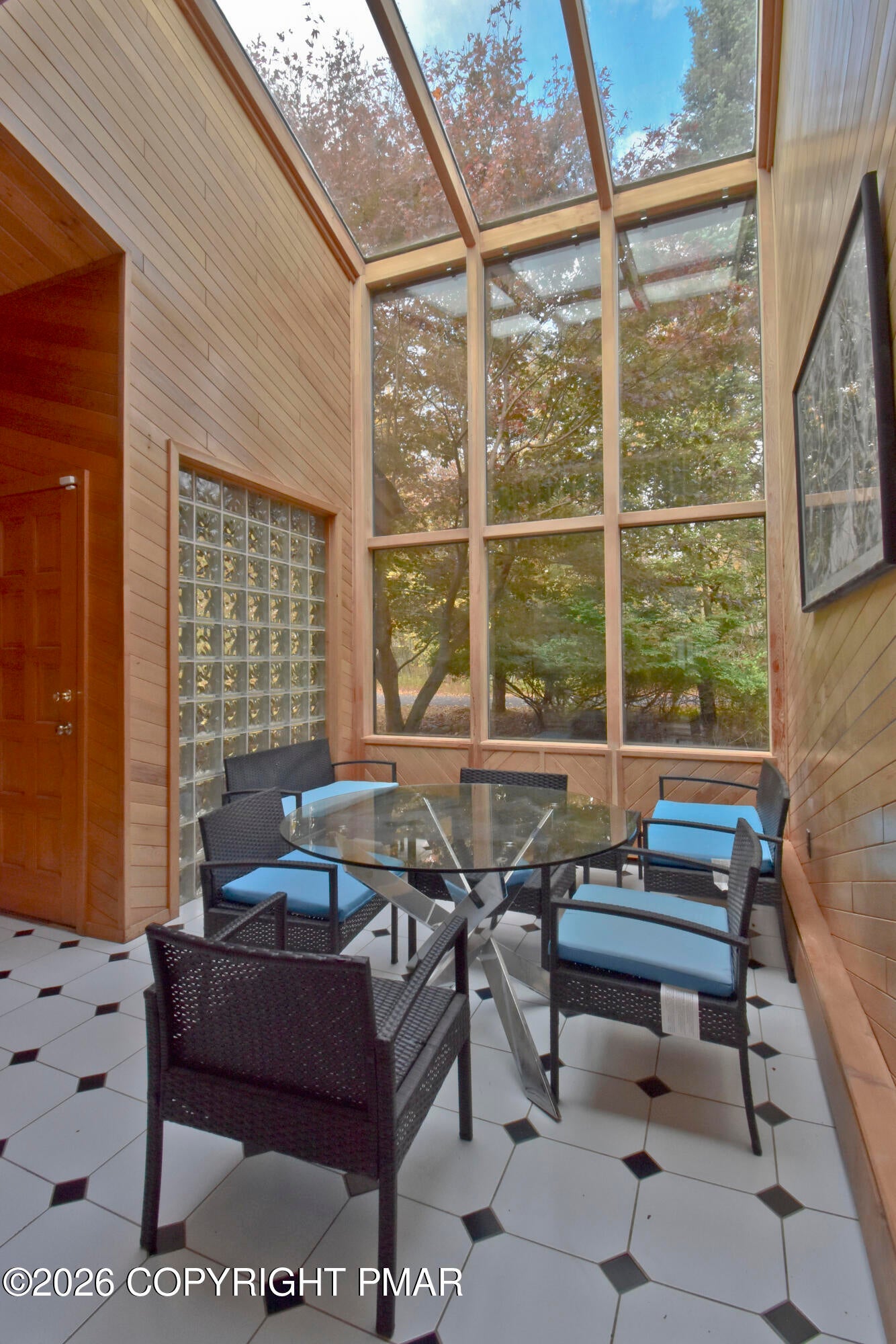 218 Larch Oval