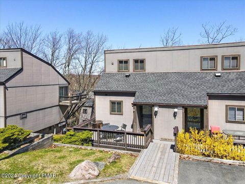 Homes For Sale - 123 Cross Country Lane<br/> Monroe County, Tannersville, PA 18372