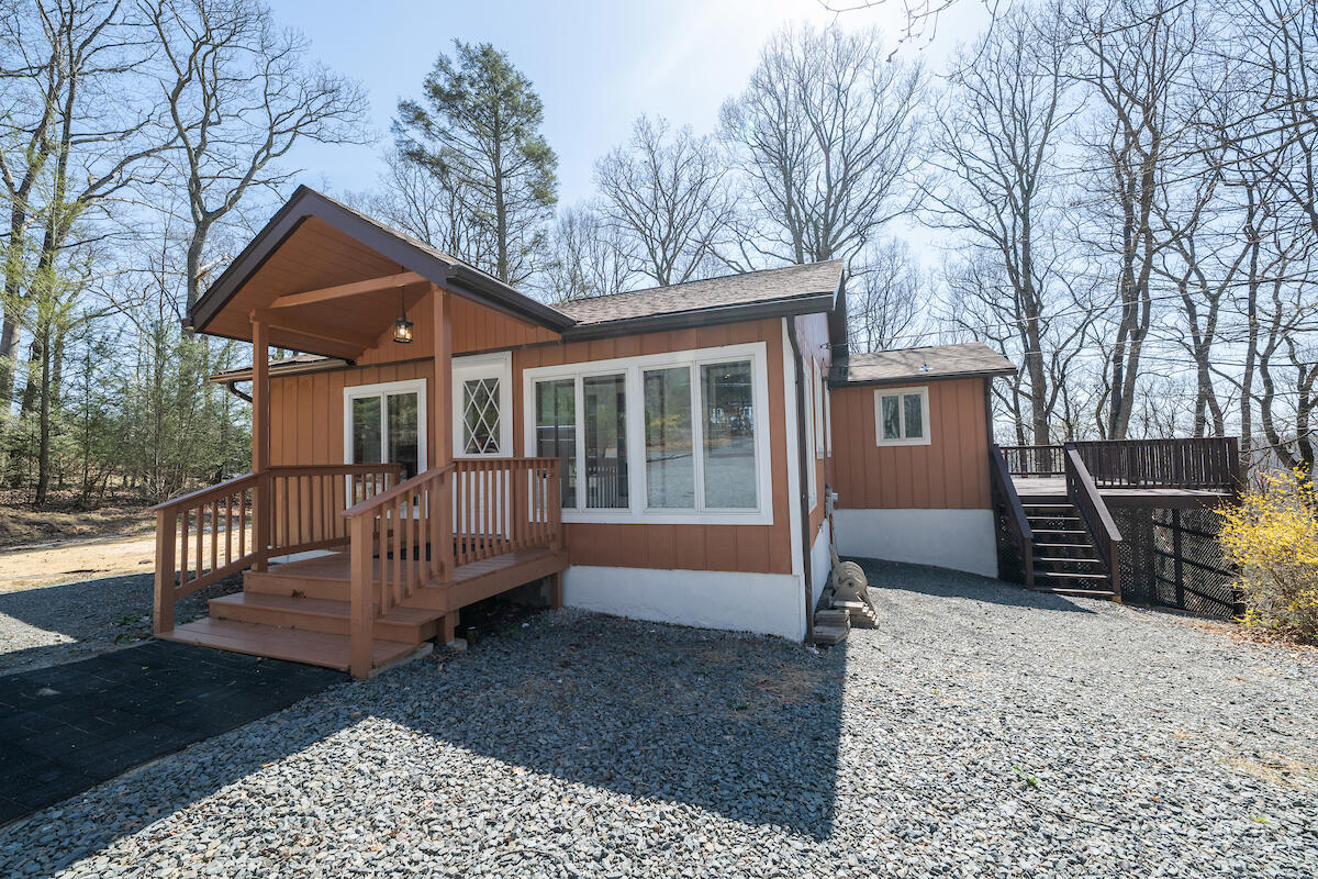 3493 Farview Drive, East Stroudsburg, Pennsylvania image 4